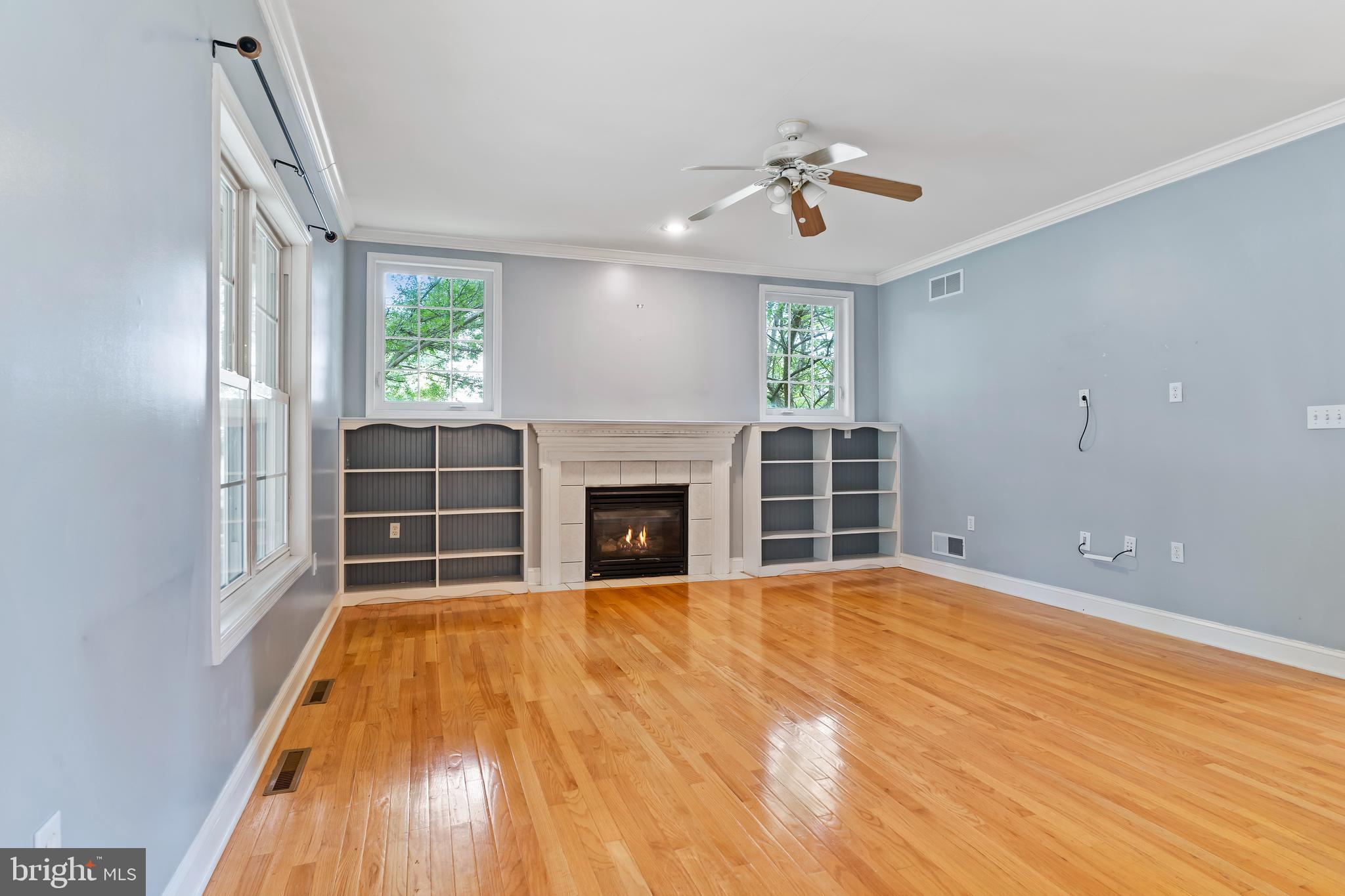 WESTBURY - Residential