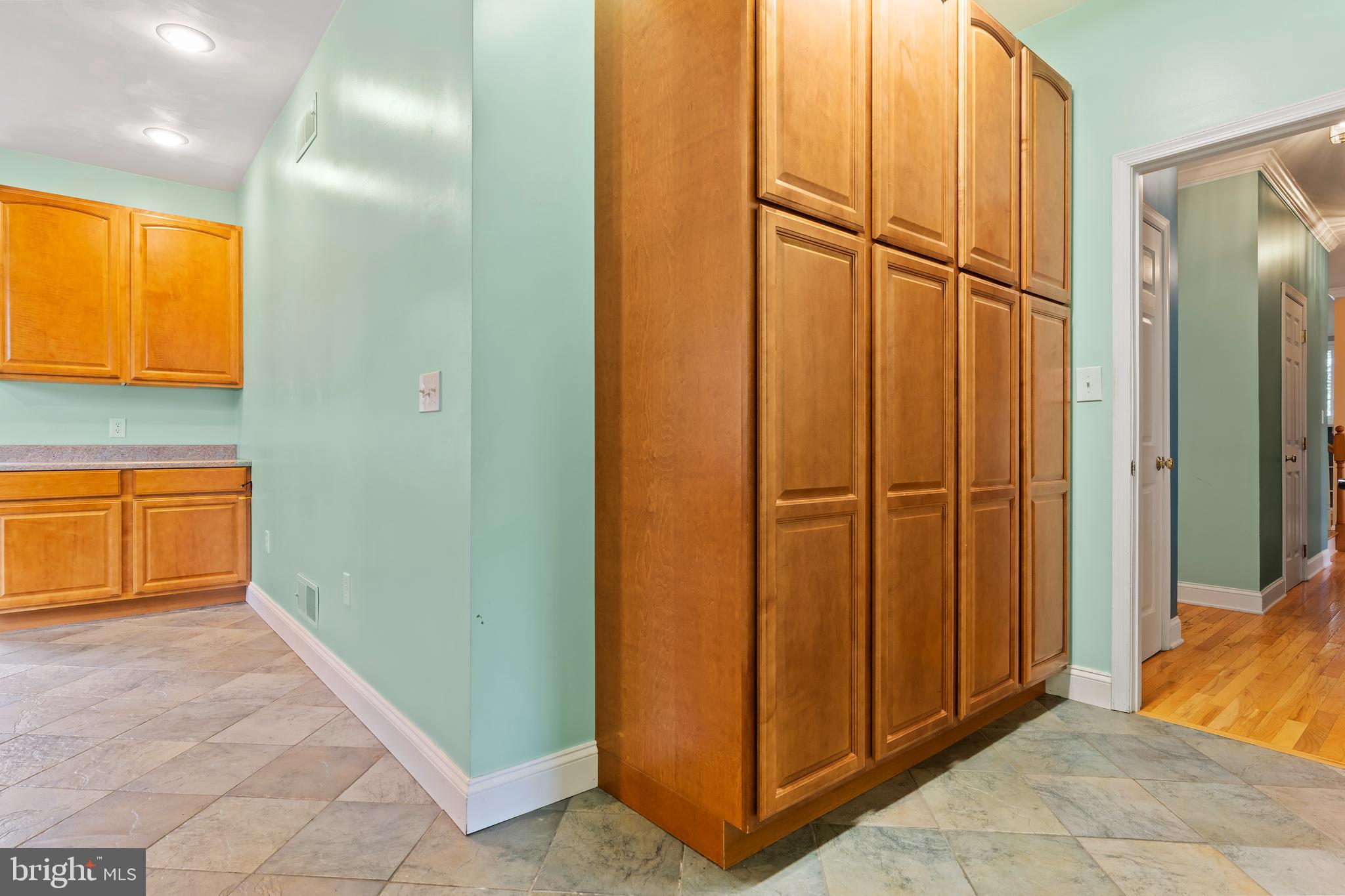 WESTBURY - Residential