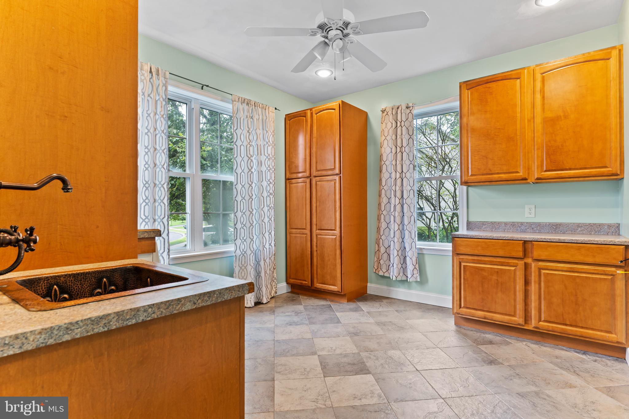 WESTBURY - Residential