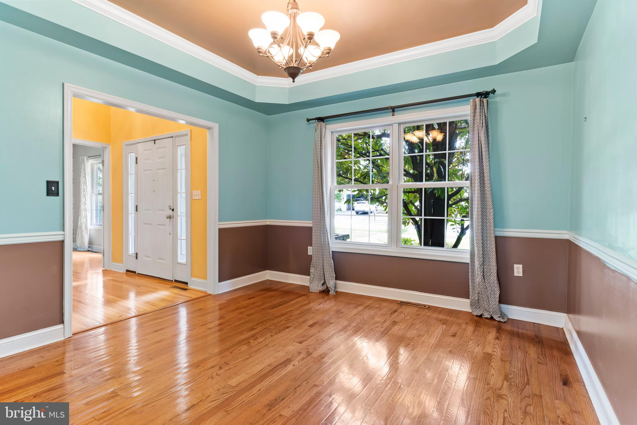 WESTBURY - Residential