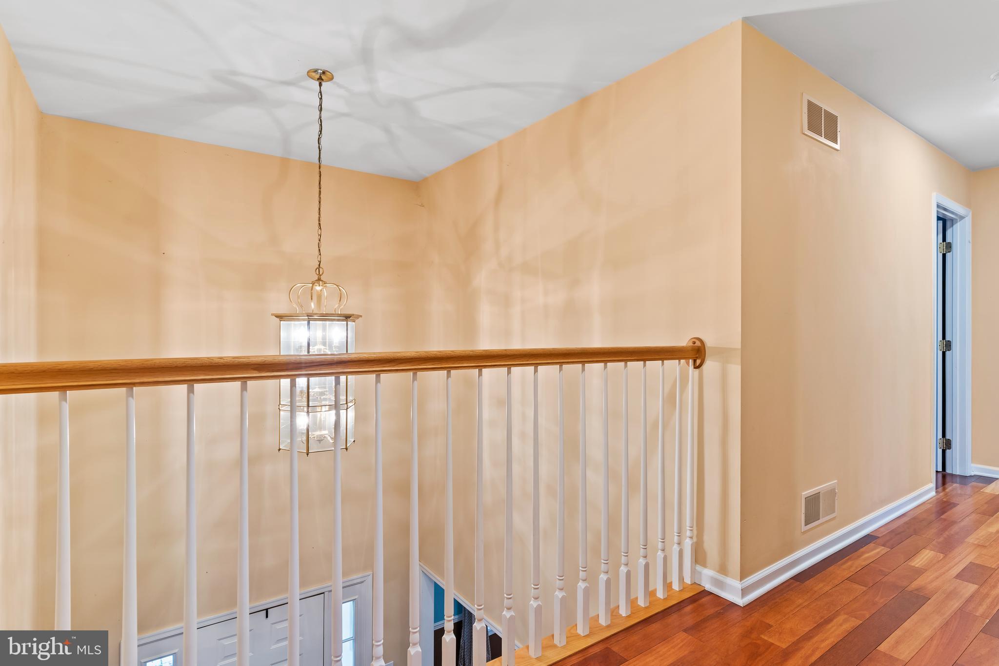 WESTBURY - Residential