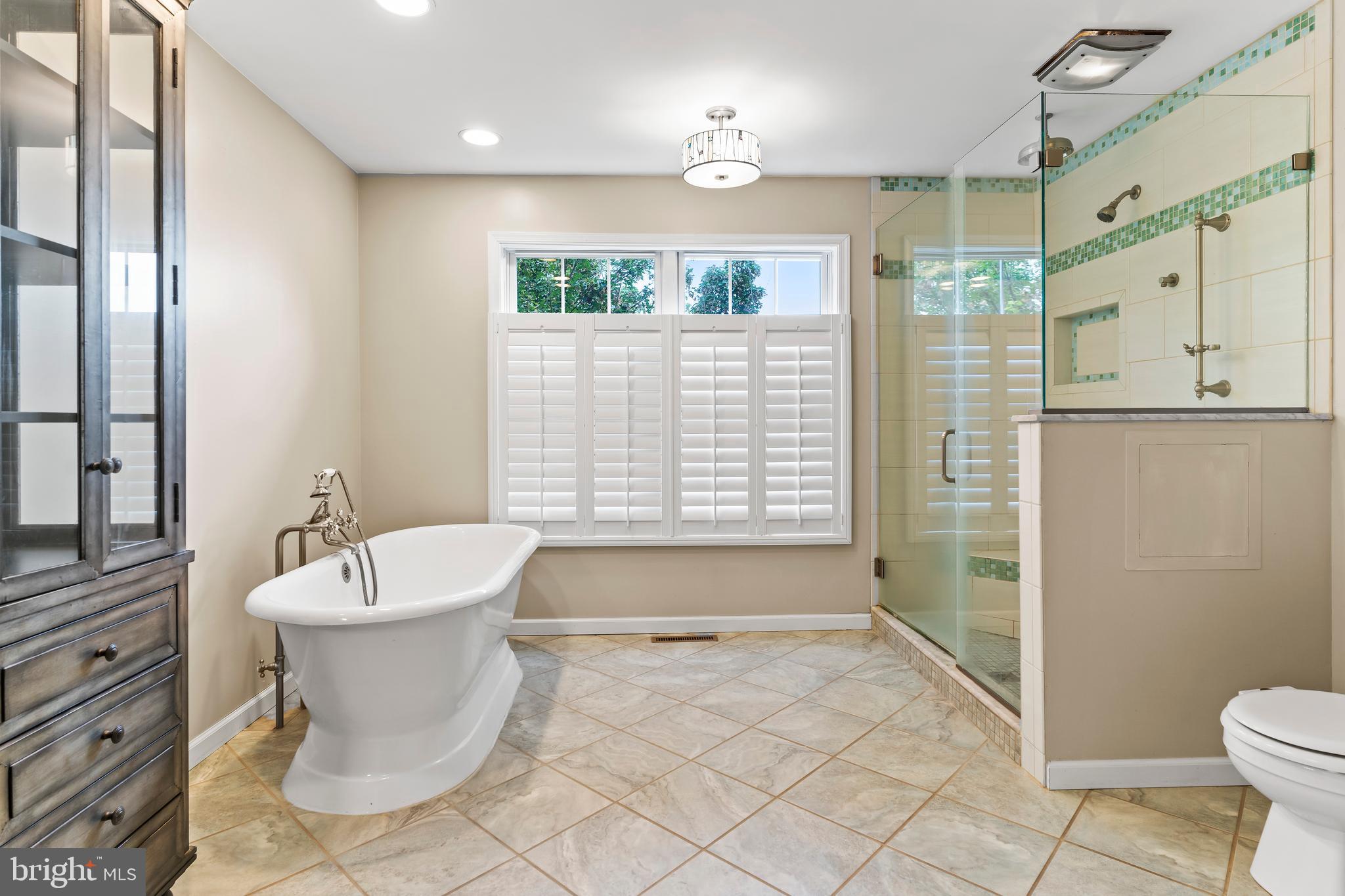 WESTBURY - Residential