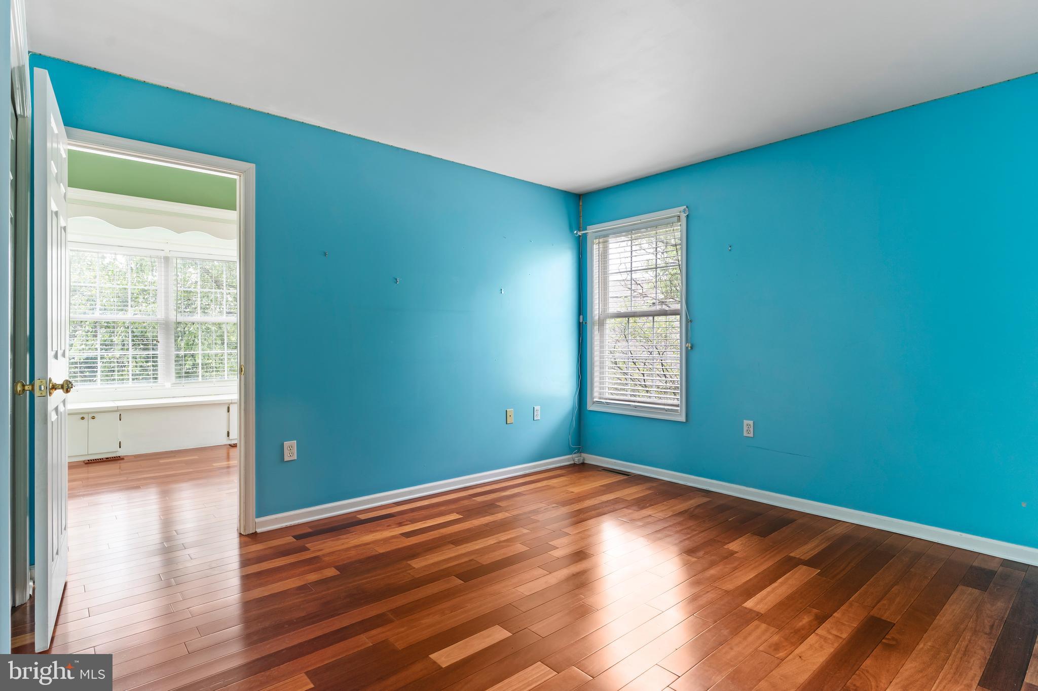 WESTBURY - Residential