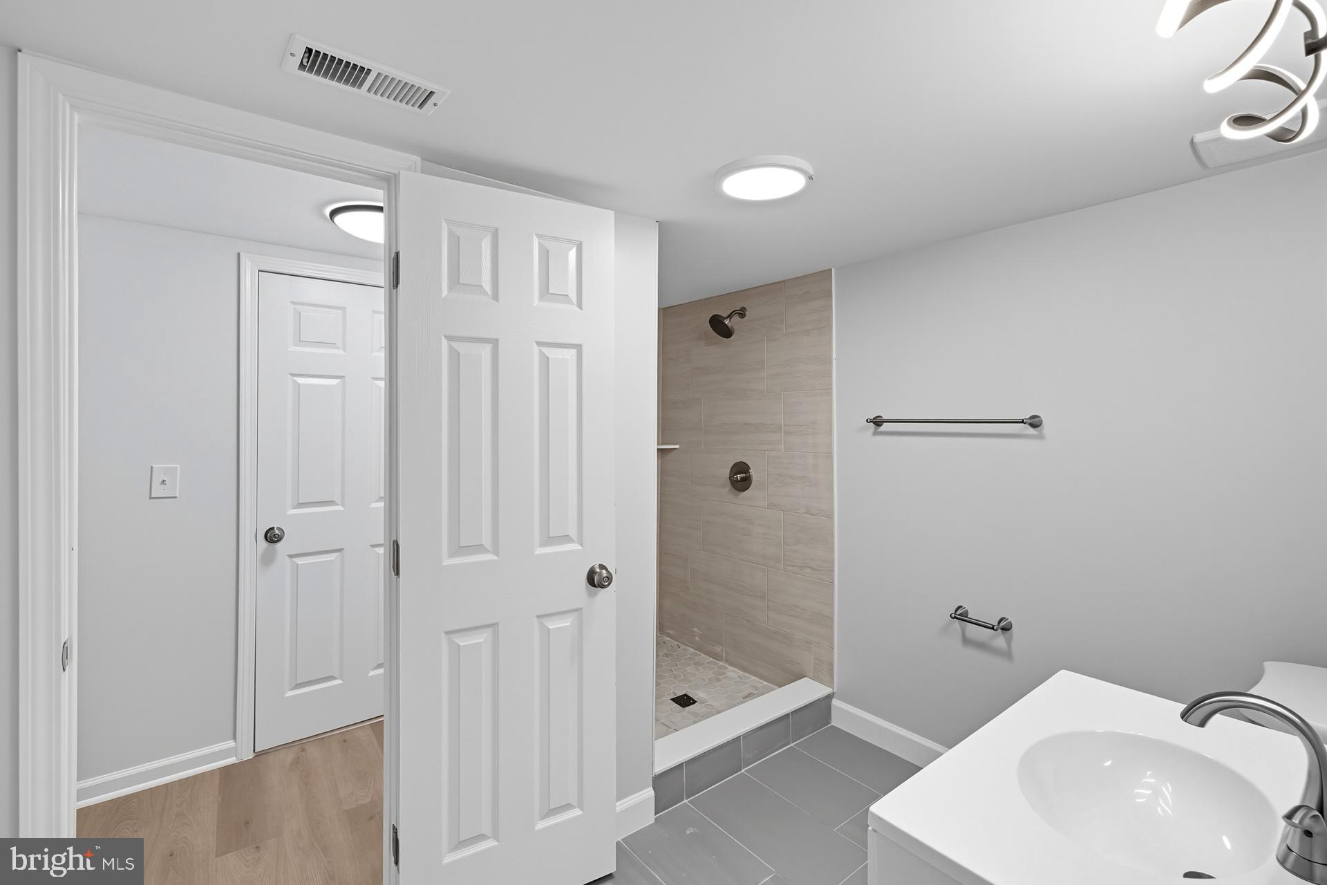 BOXWOOD VILLAGE - Residential