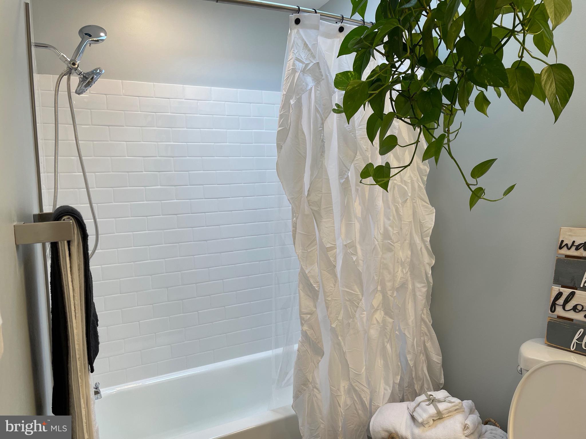 TANGLEWOOD - Residential