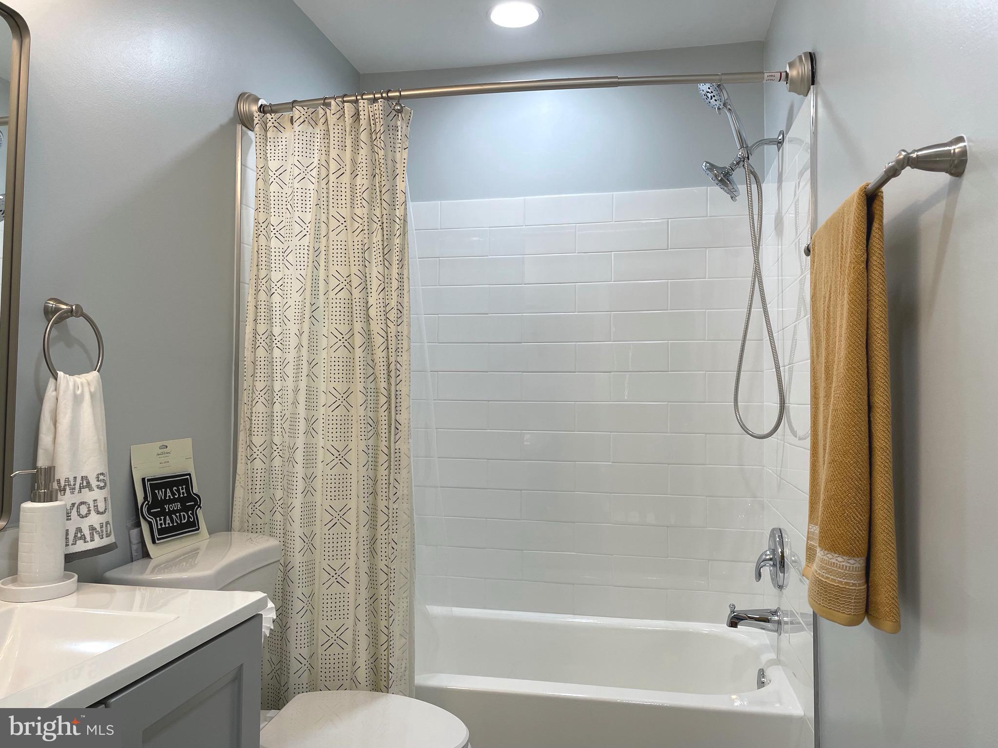 TANGLEWOOD - Residential