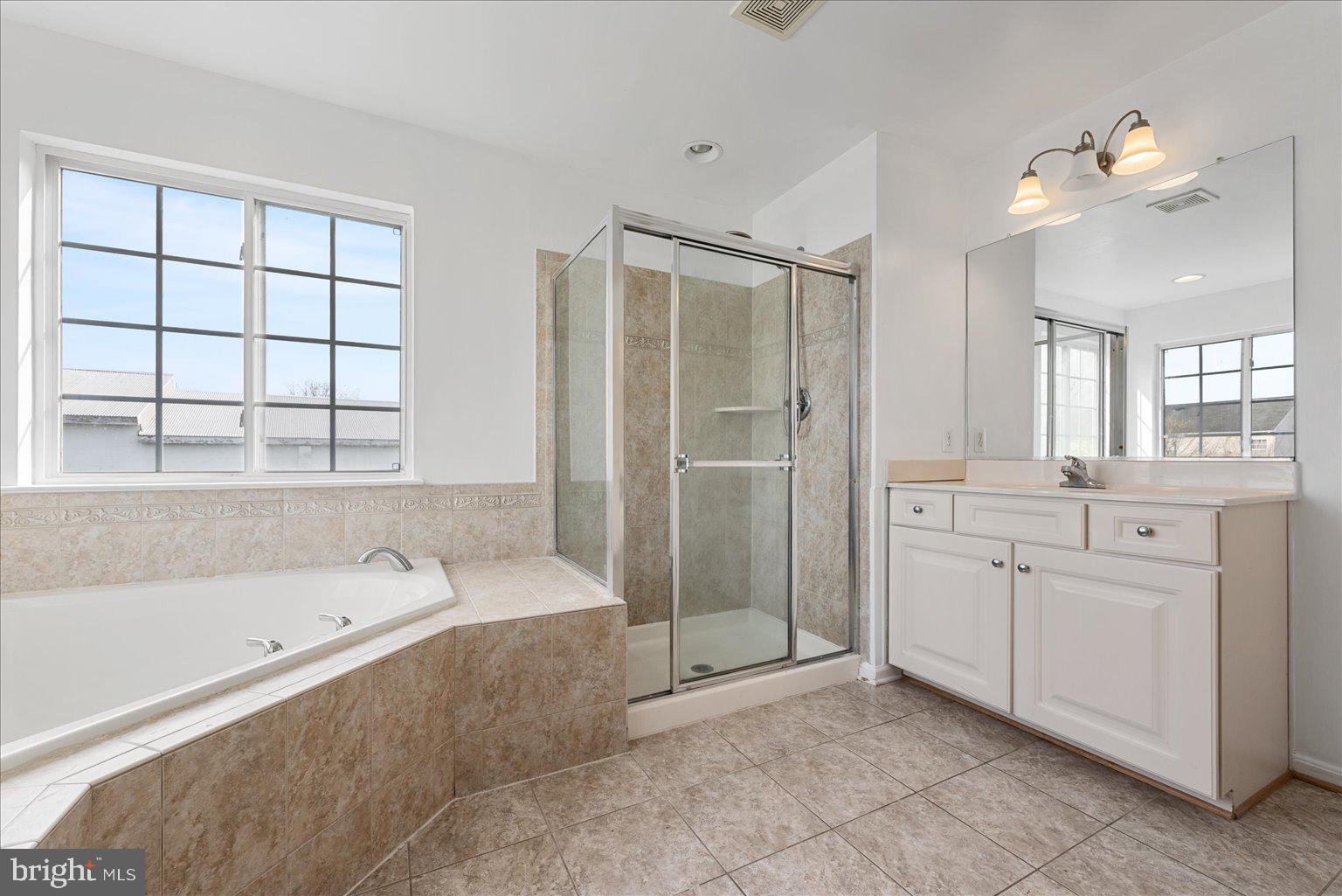 DEMORY FARM - Residential