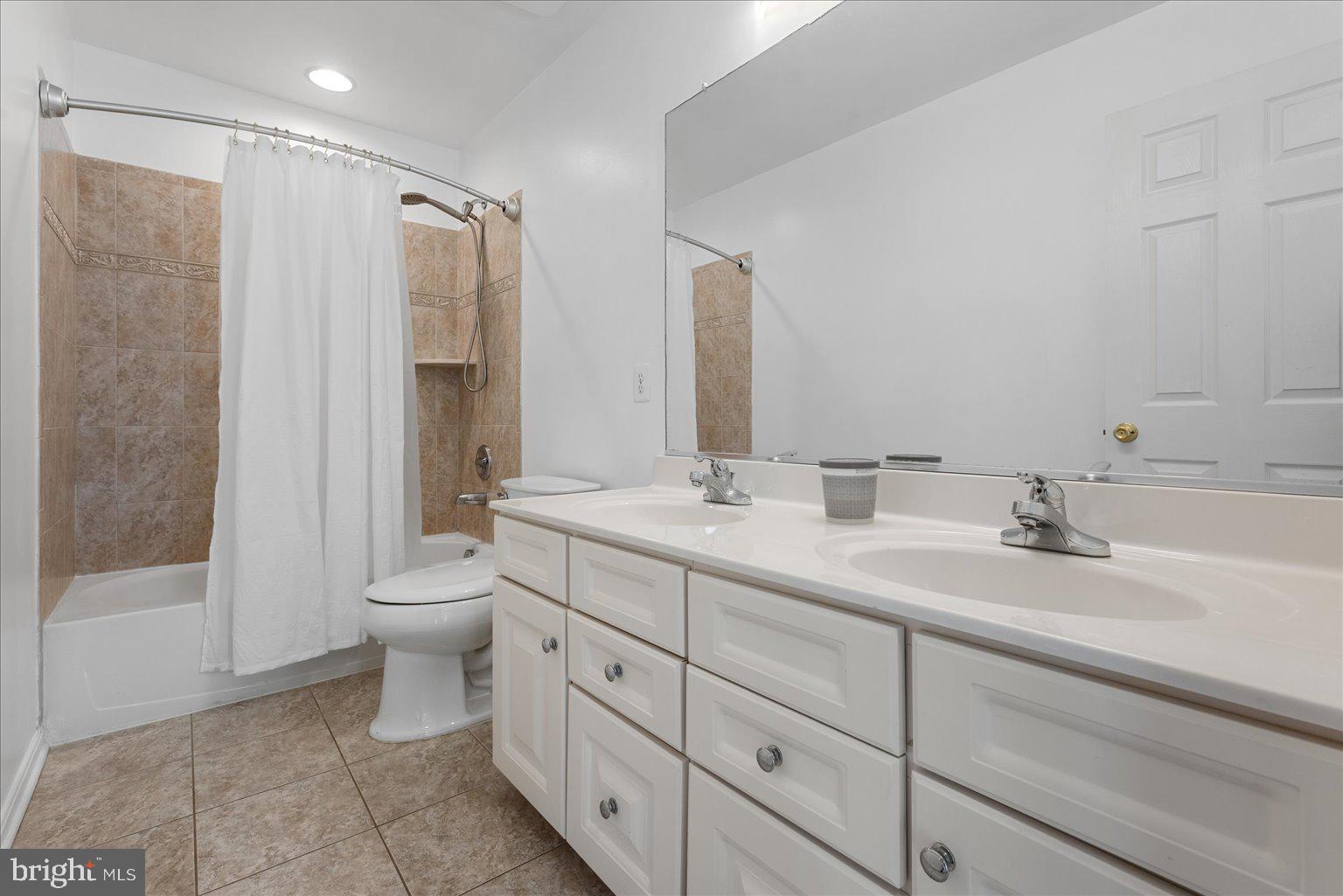 DEMORY FARM - Residential