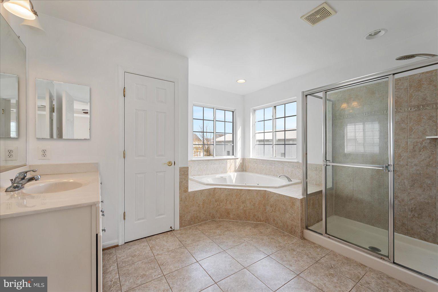 DEMORY FARM - Residential