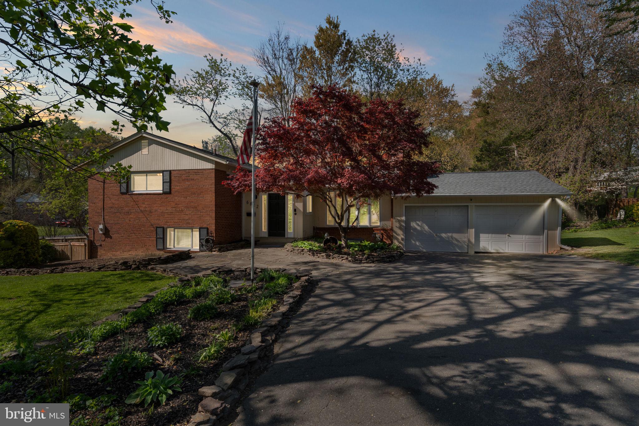 6822 VALLEY BROOK DRIVE