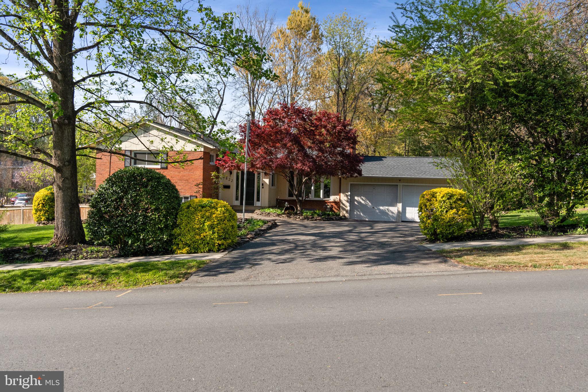 6822 VALLEY BROOK DRIVE