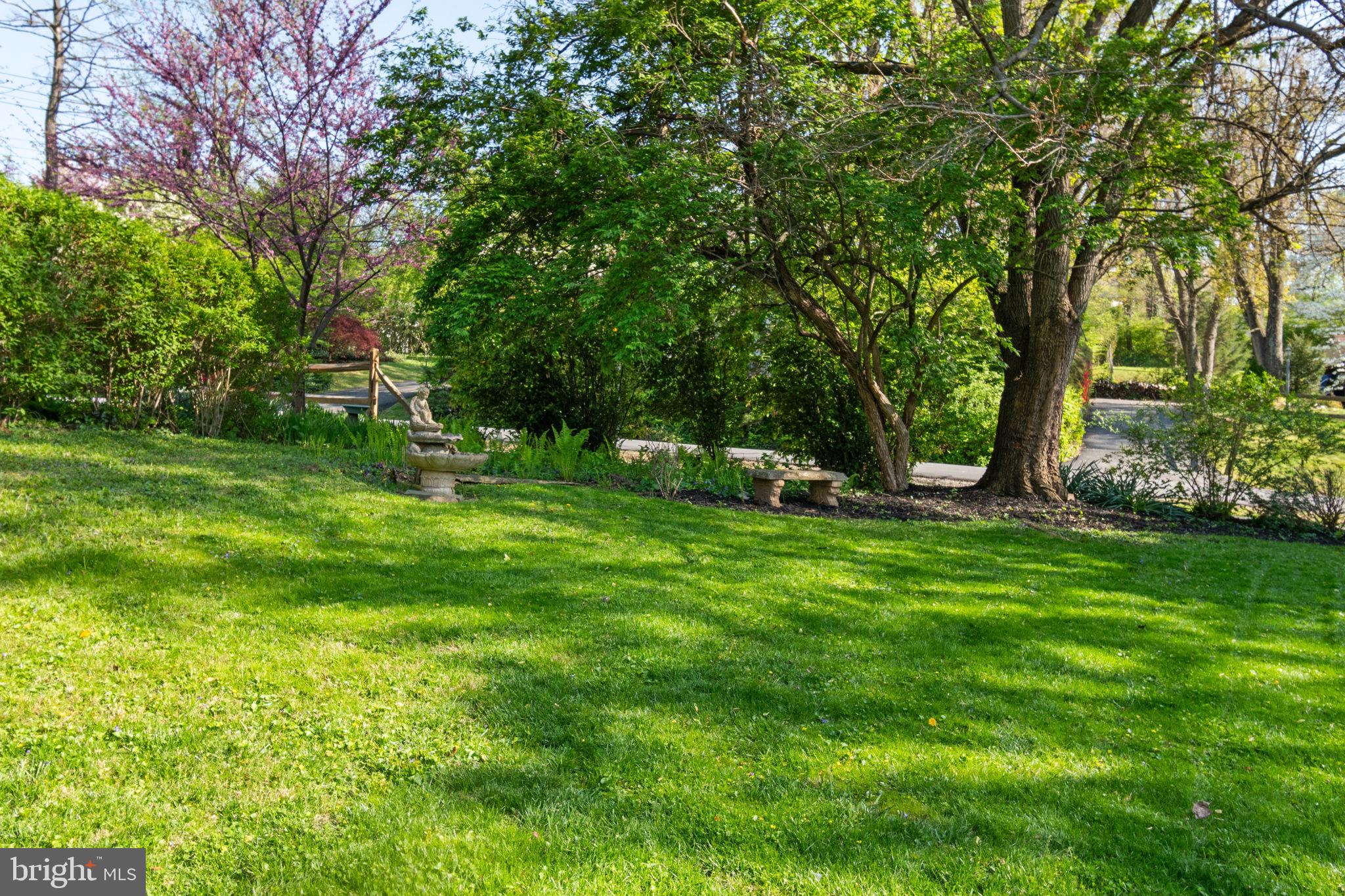 6822 VALLEY BROOK DRIVE