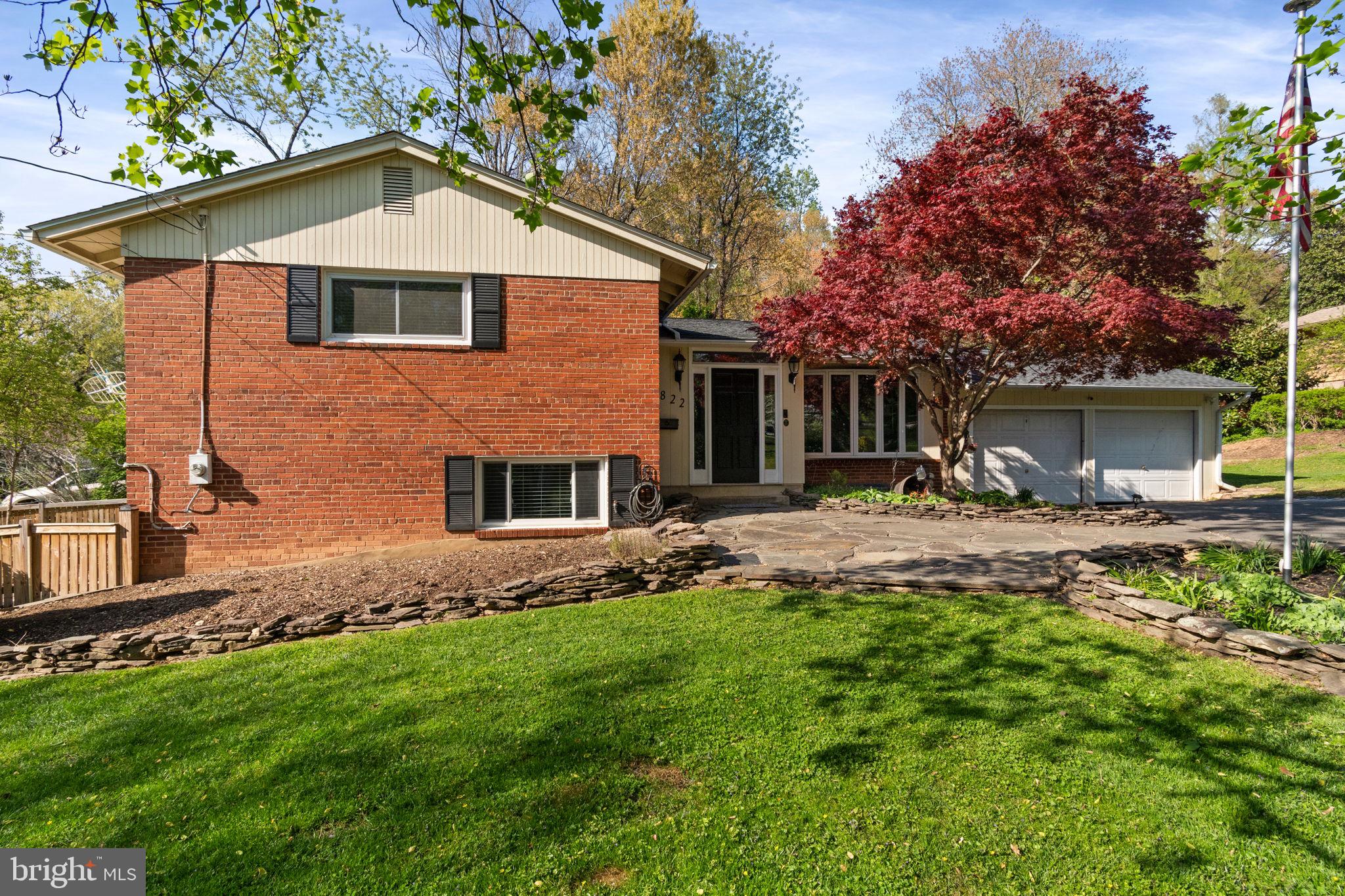 6822 VALLEY BROOK DRIVE