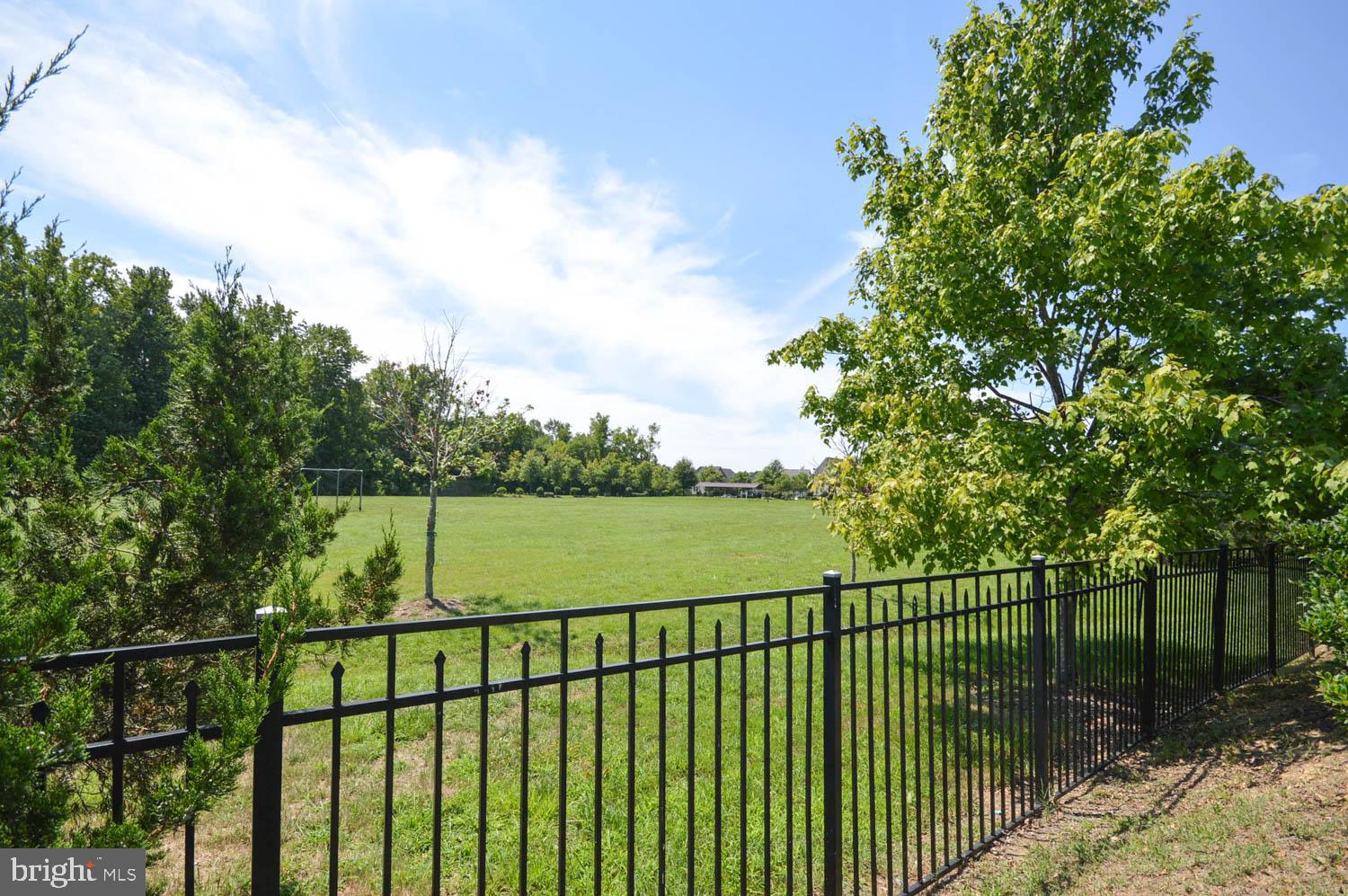 AUTUMN HILLS - Residential