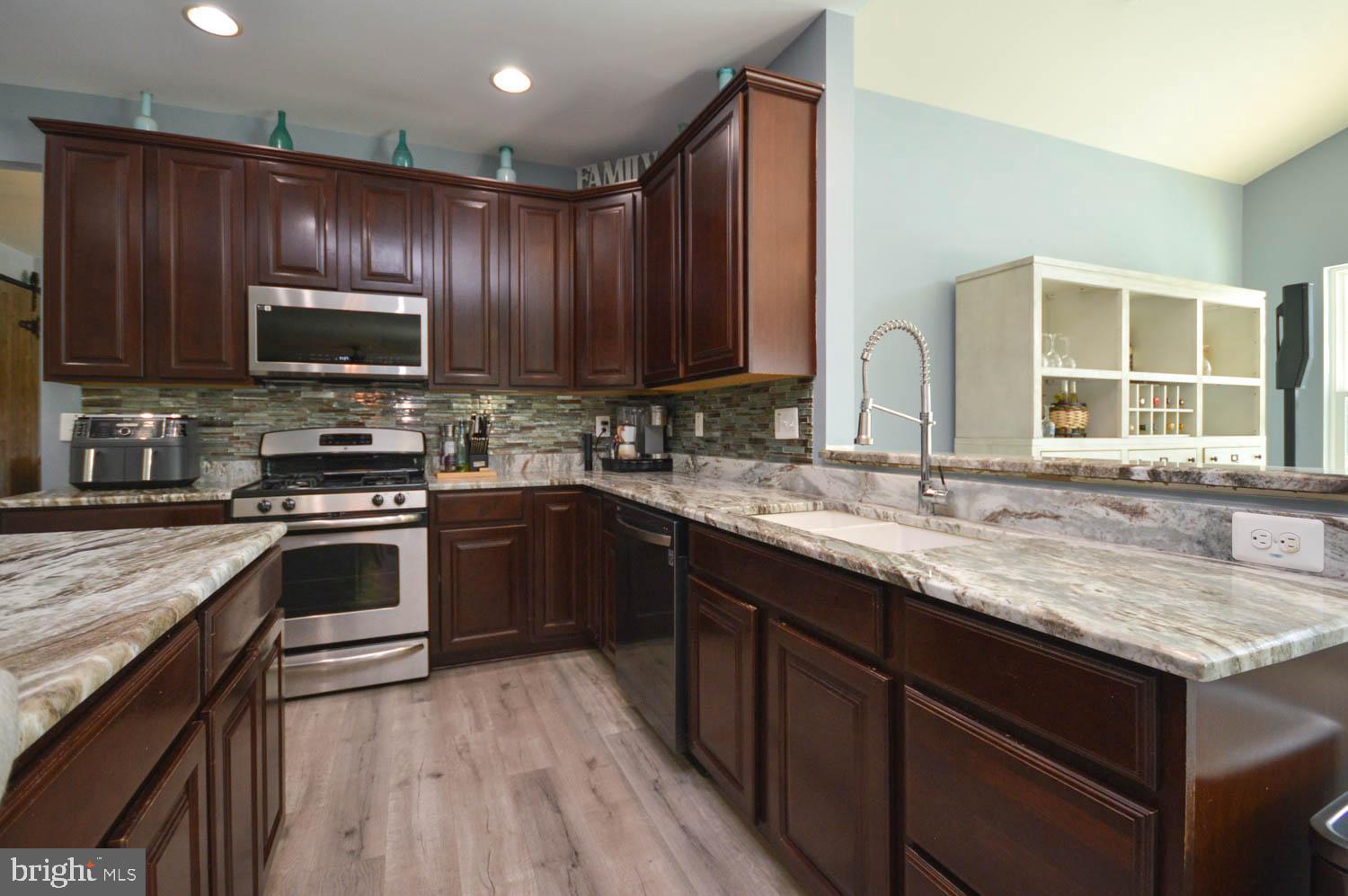 AUTUMN HILLS - Residential