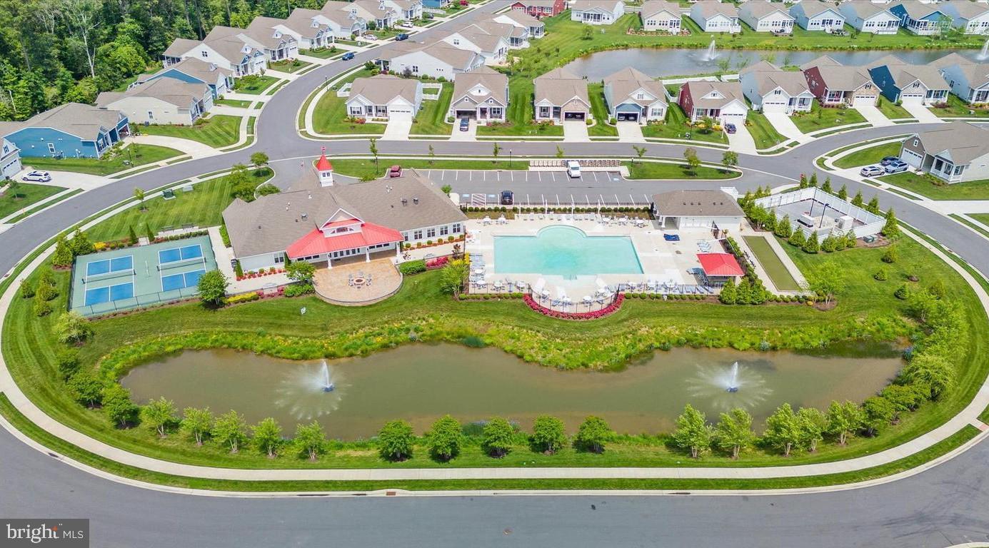 FOUR SEASONS AT BELLE TERRE - Residential