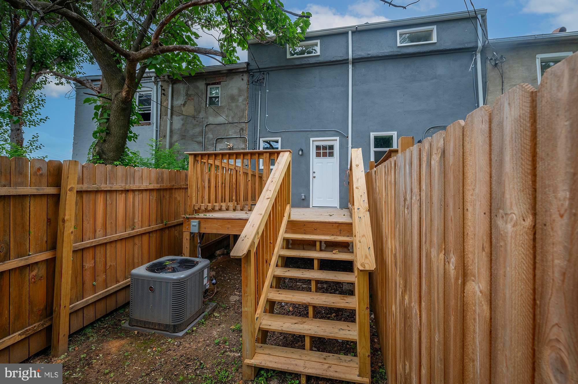 WASHINGTON VILLAGE - Residential