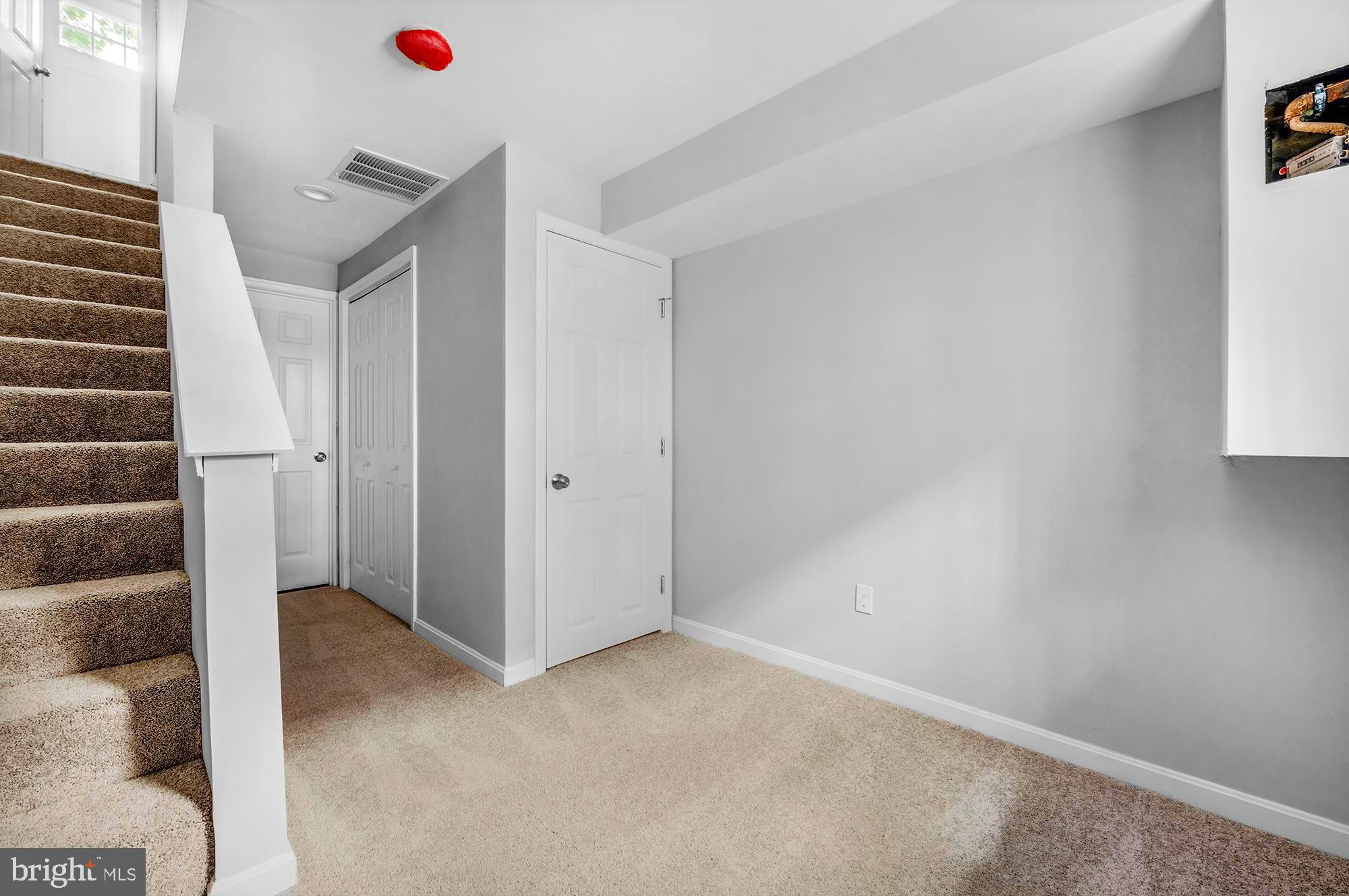 WASHINGTON VILLAGE - Residential