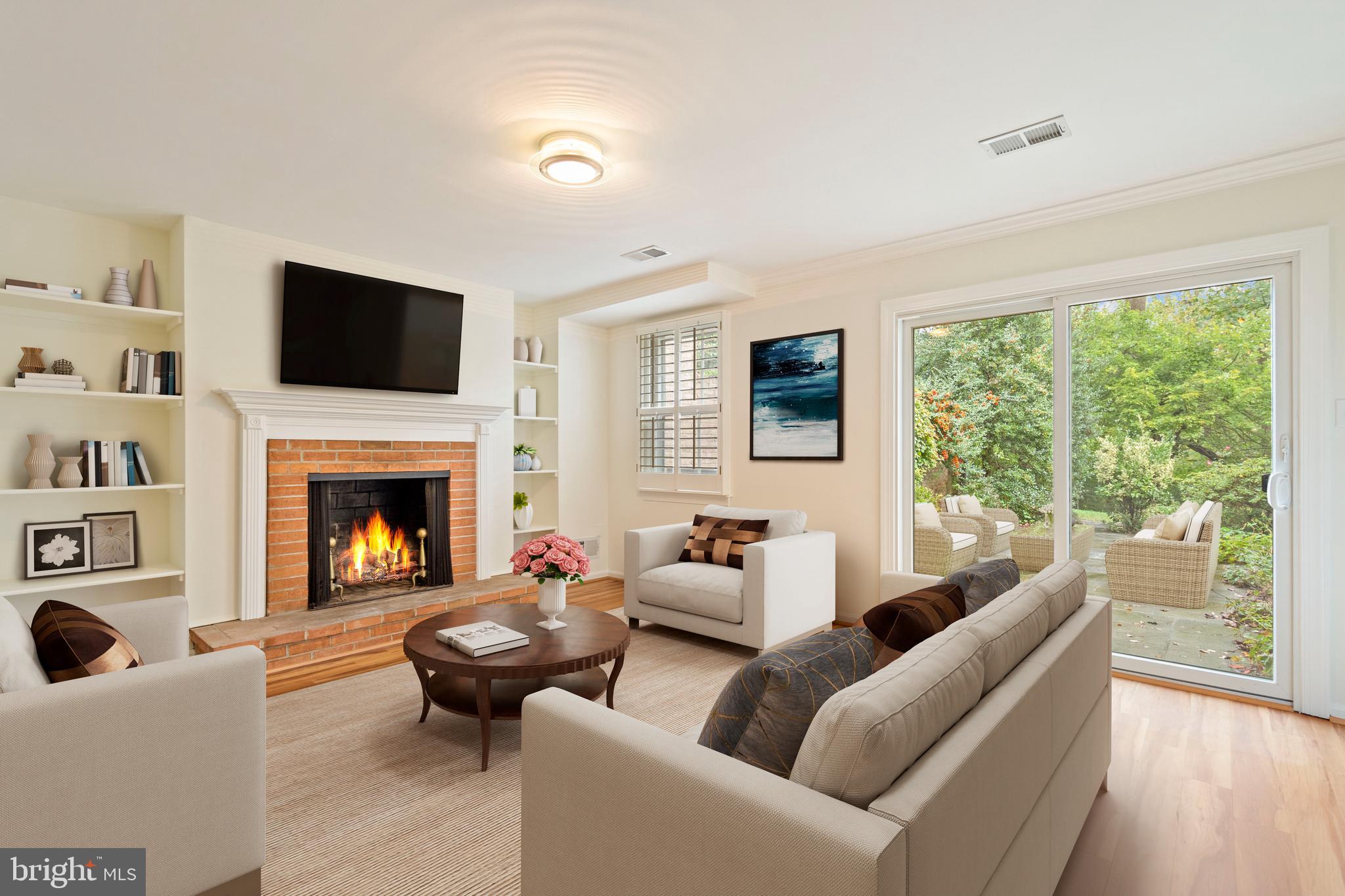 HAMLET PLACE - Residential