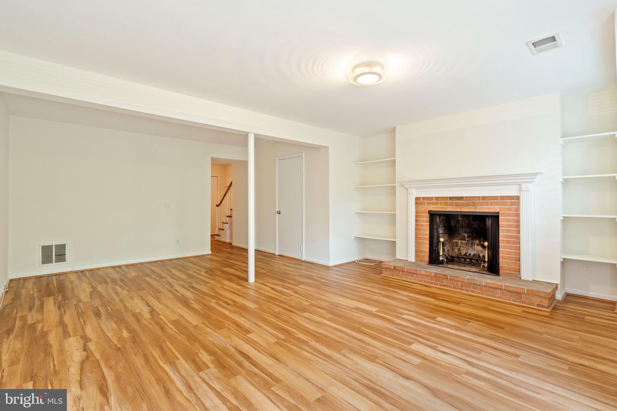 HAMLET PLACE - Residential