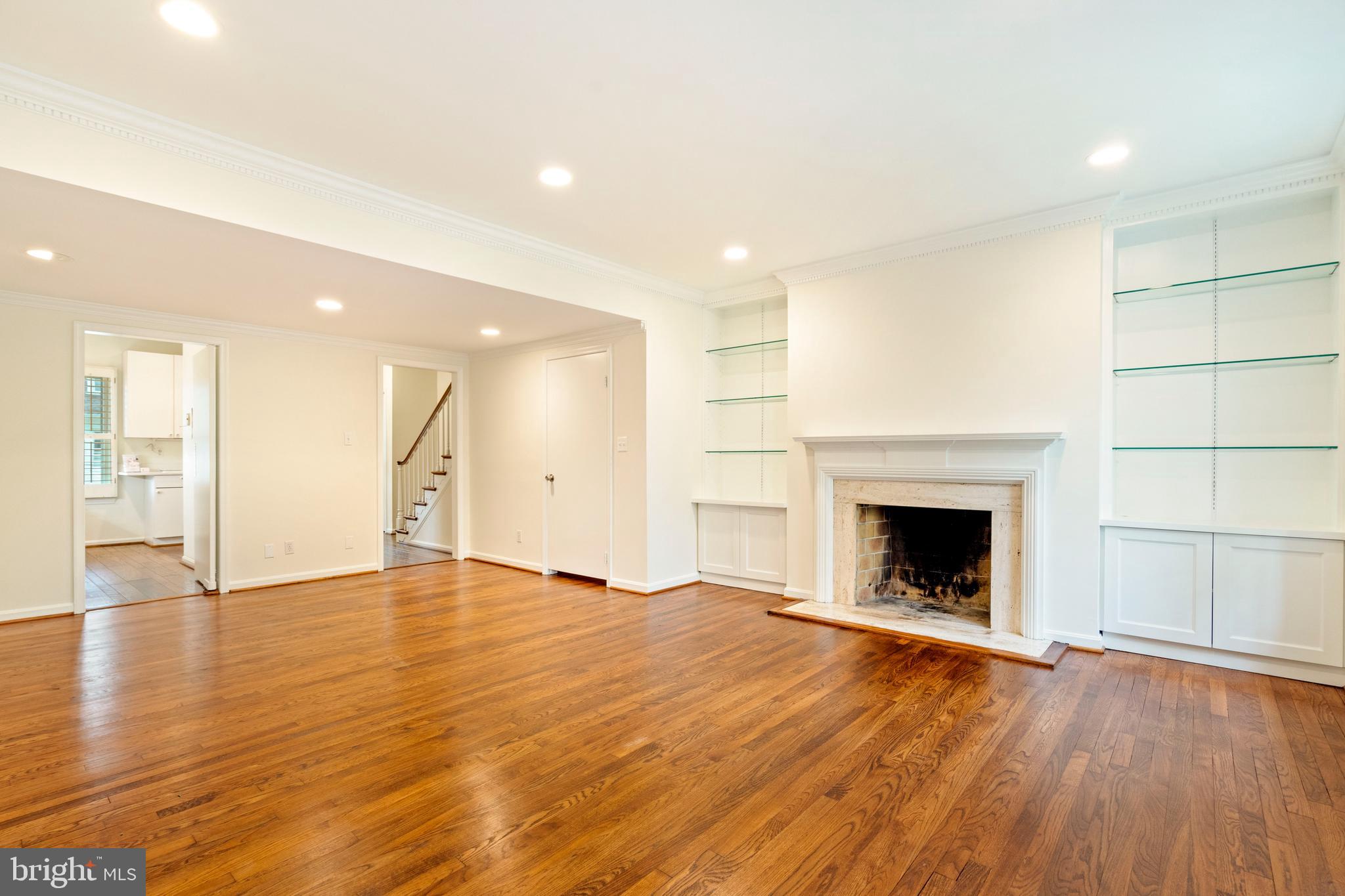 3533 HAMLET PLACE 506