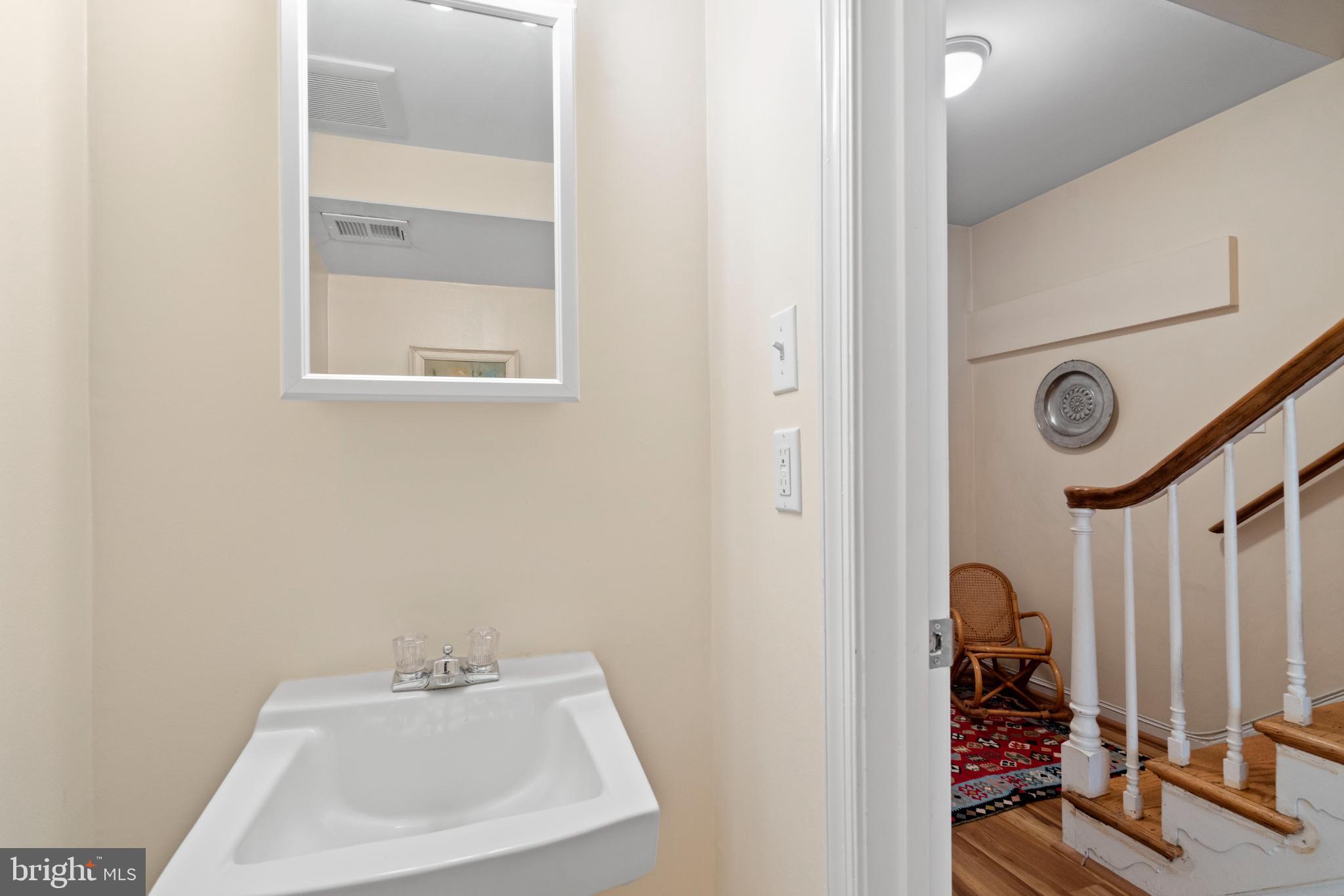 HAMLET PLACE - Residential