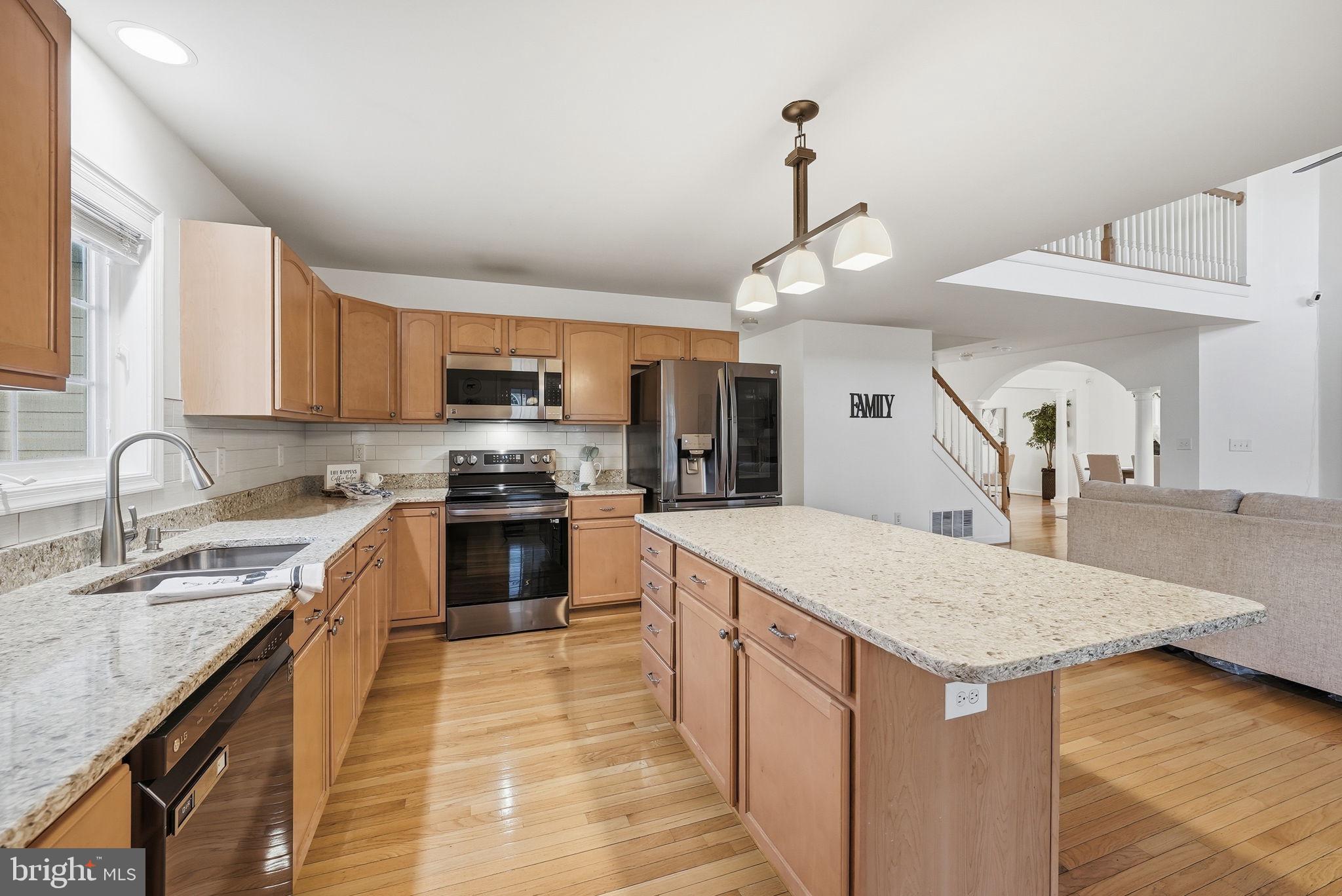 THOMPSON FARMS - Residential