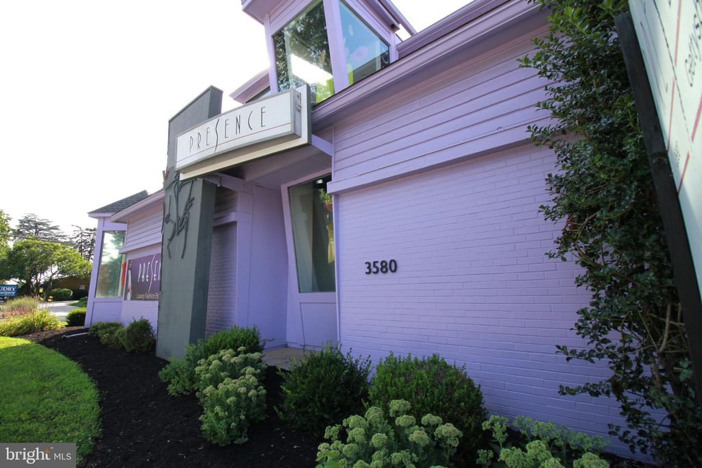 Photo of 3580 Gettysburg Road, CAMP HILL, PA 17011 (MLS # PACB2047036)