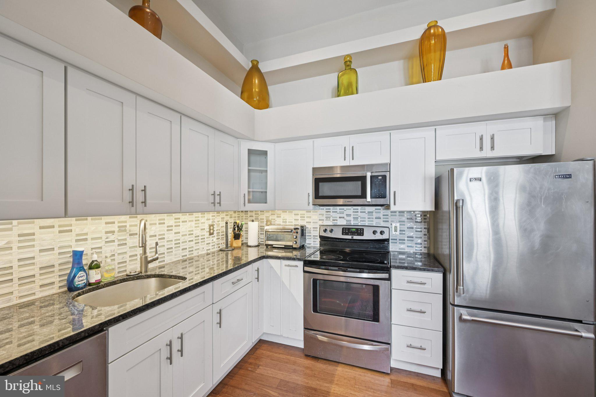 MONTGOMERY PLACE - Residential