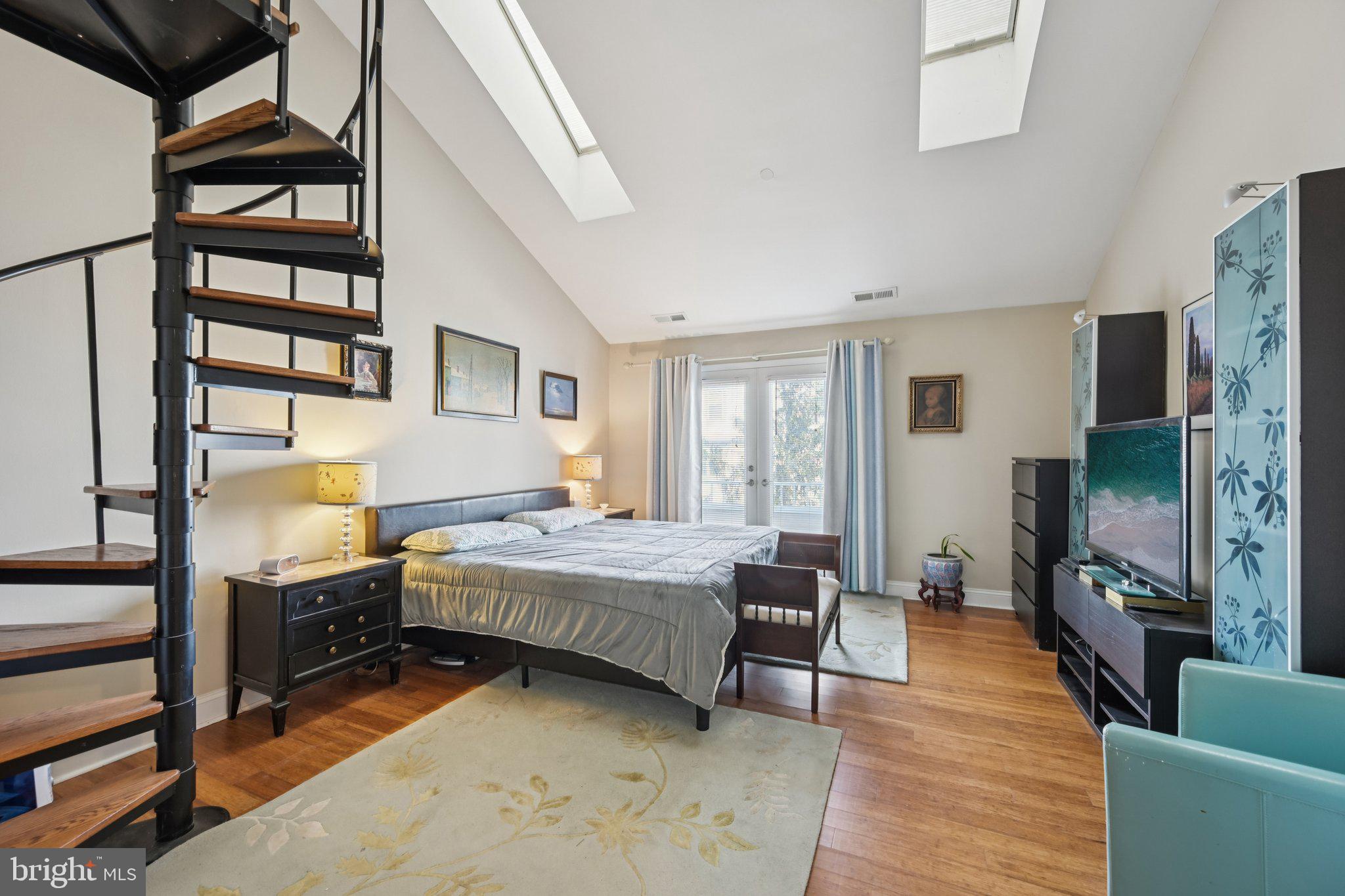 MONTGOMERY PLACE - Residential