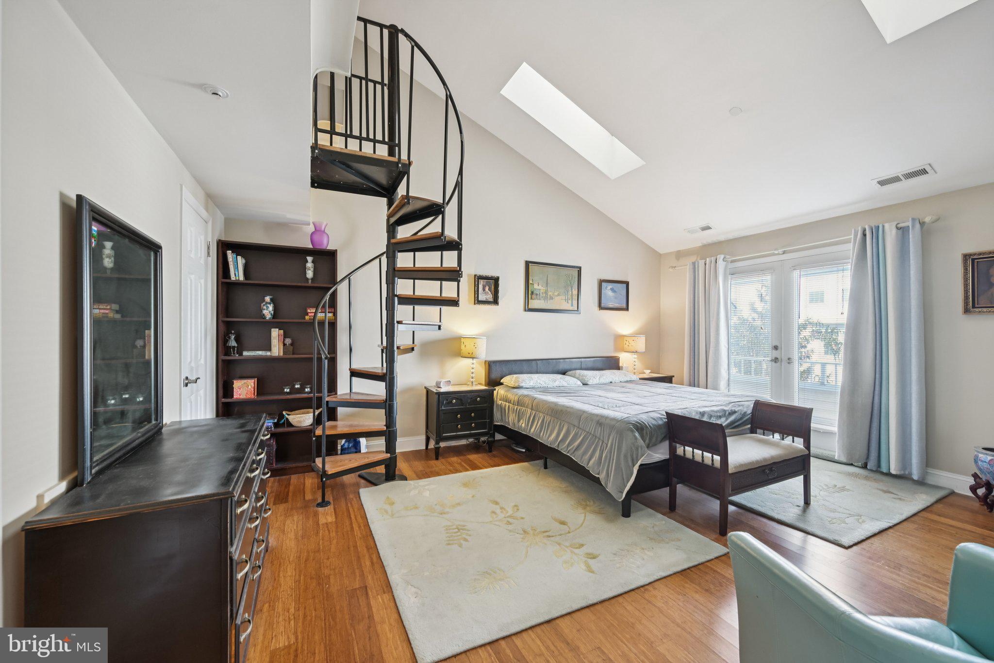 MONTGOMERY PLACE - Residential