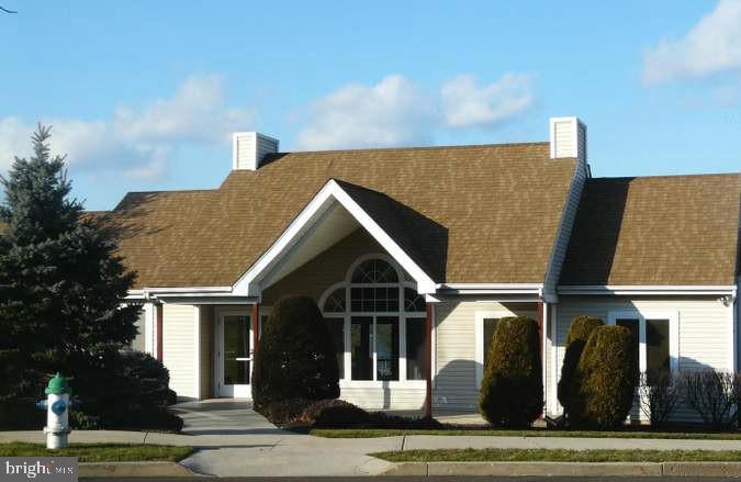 MONTGOMERY PLACE - Residential