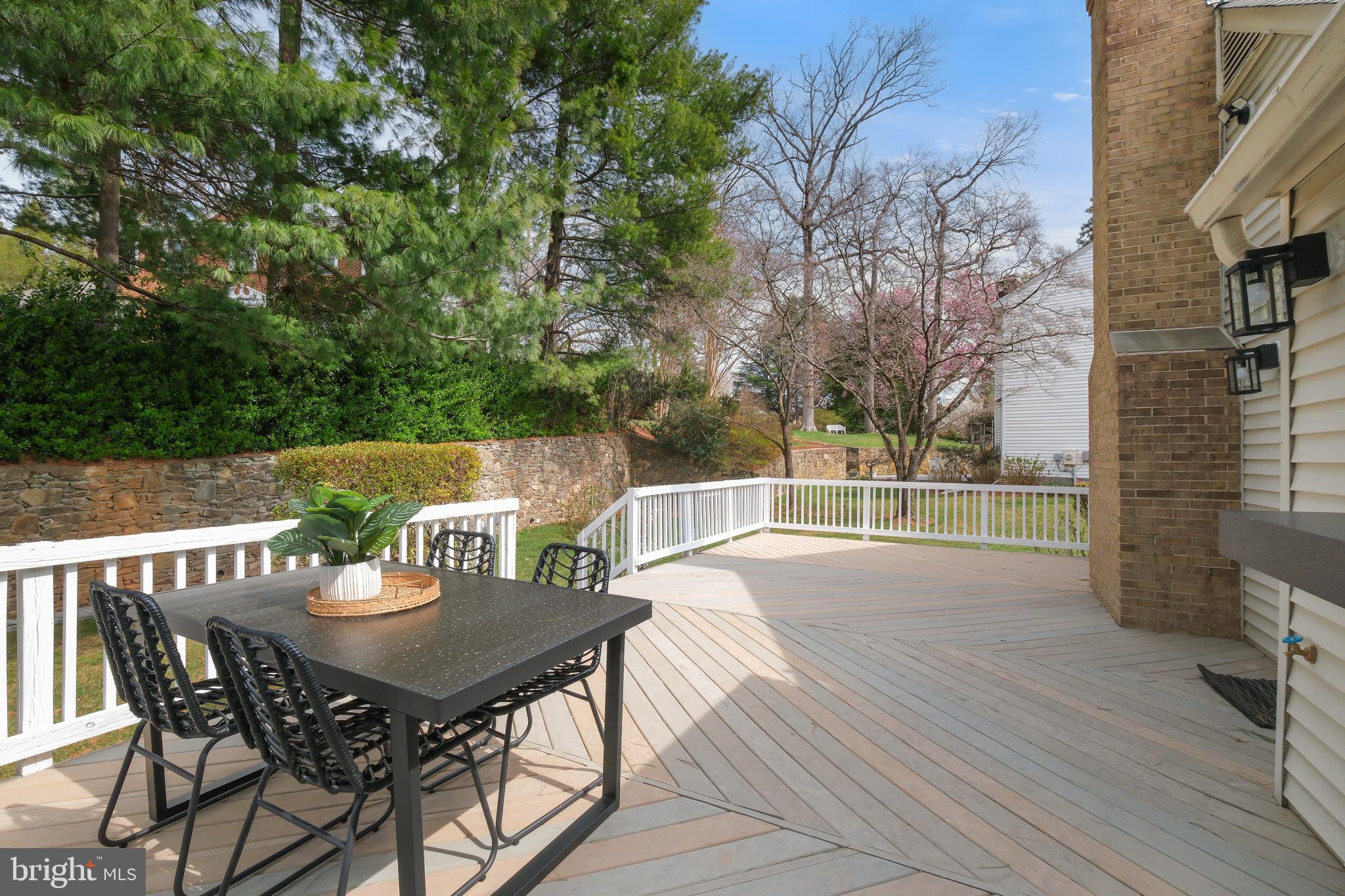 TIMBERLAWN - Residential