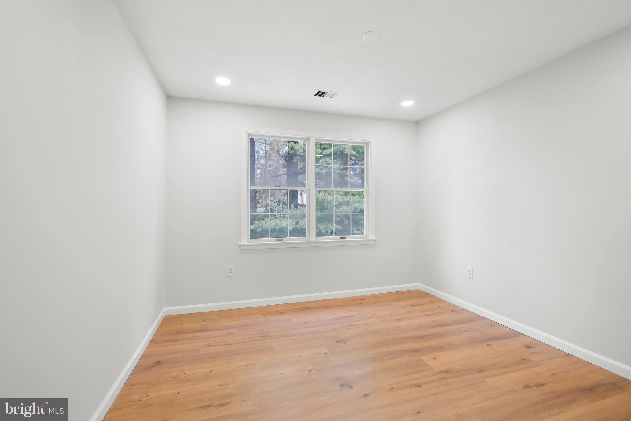 TIMBERLAWN - Residential