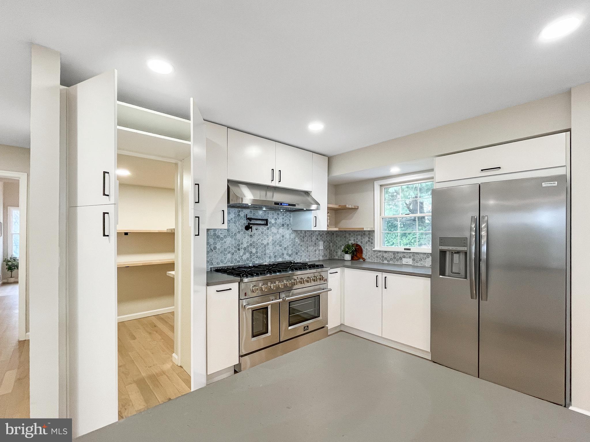 TIMBERLAWN - Residential