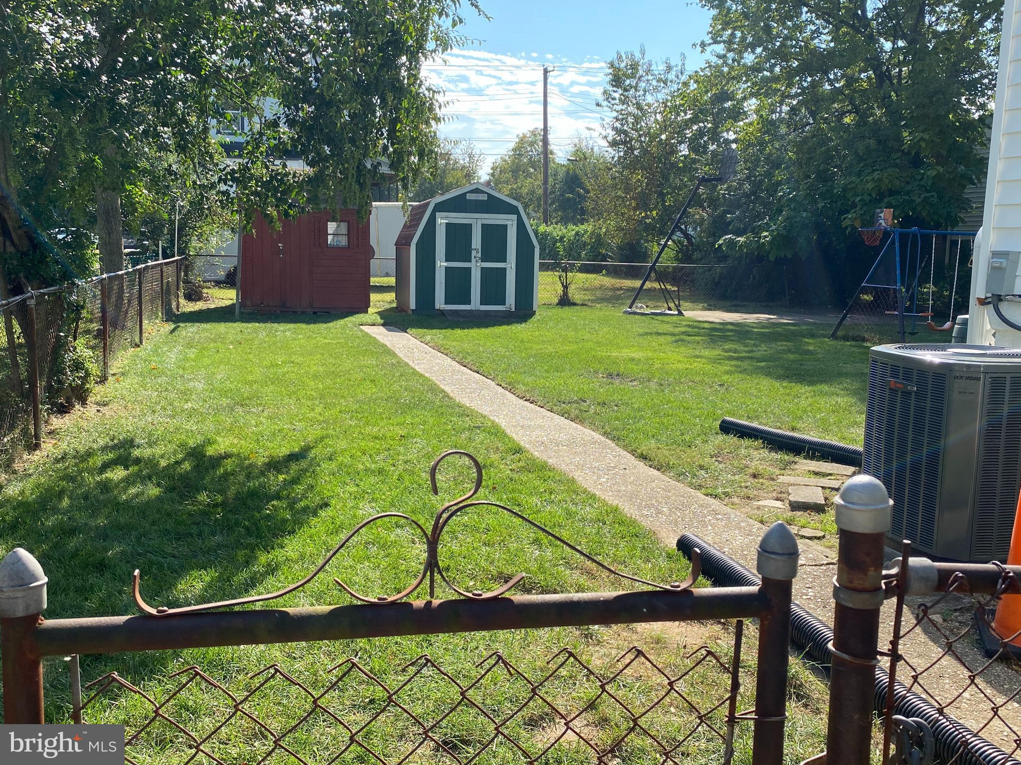 RIVERDALE PARK - Residential