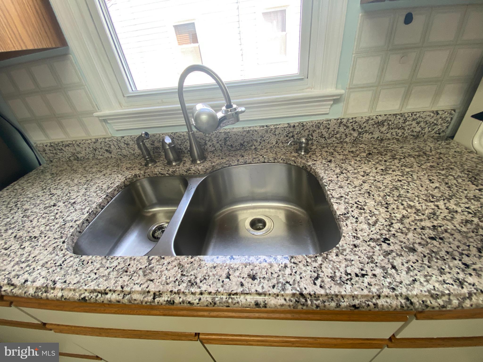 RIVERDALE PARK - Residential