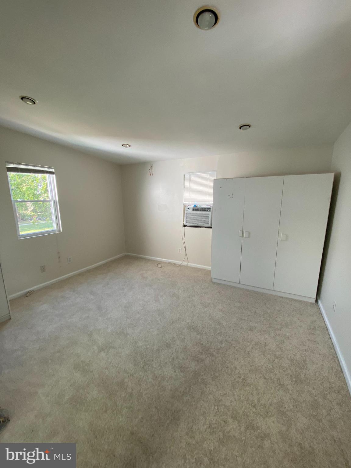 RIVERDALE PARK - Residential