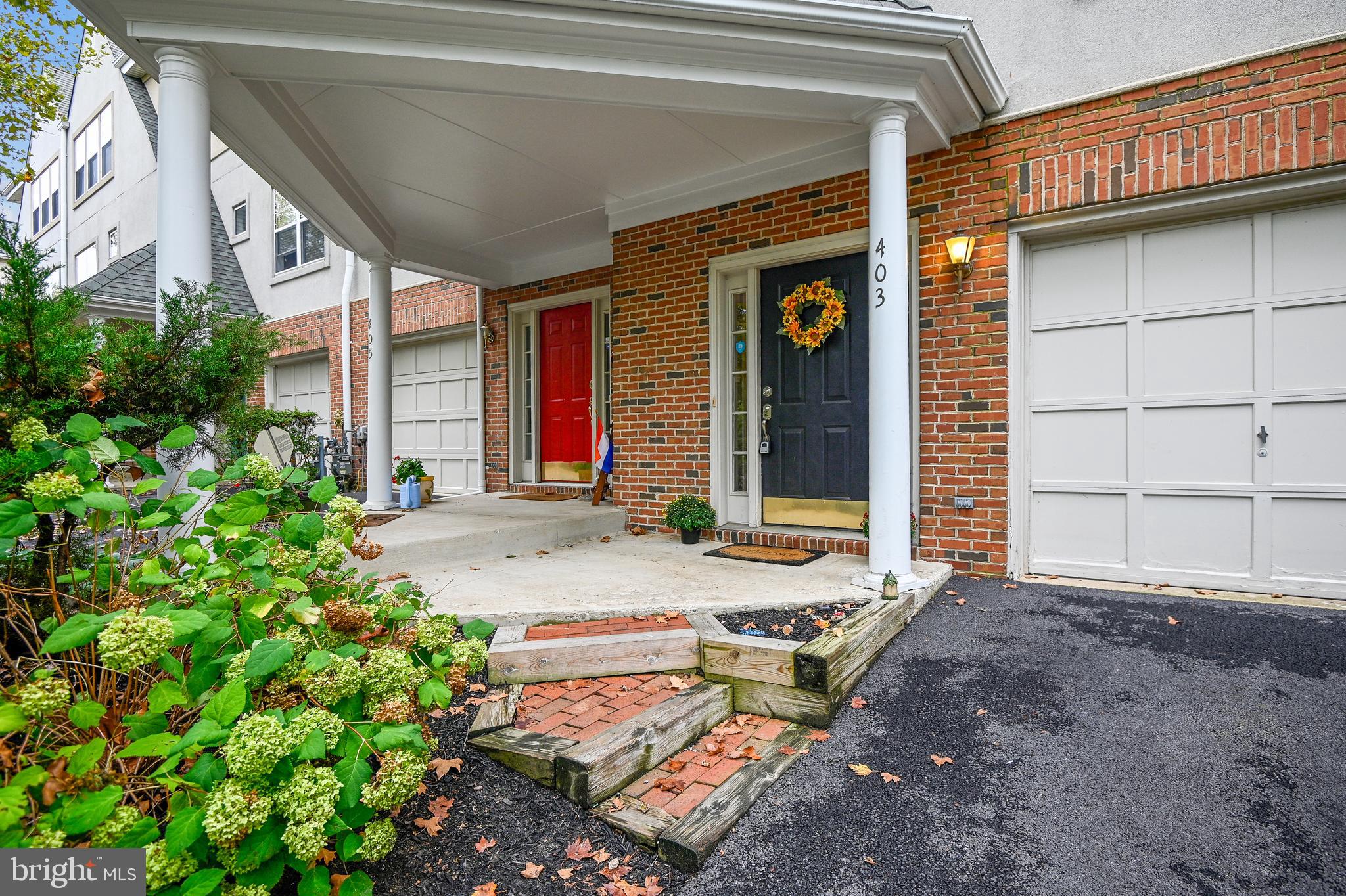 VILLAGES AT HOMELAND - Residential