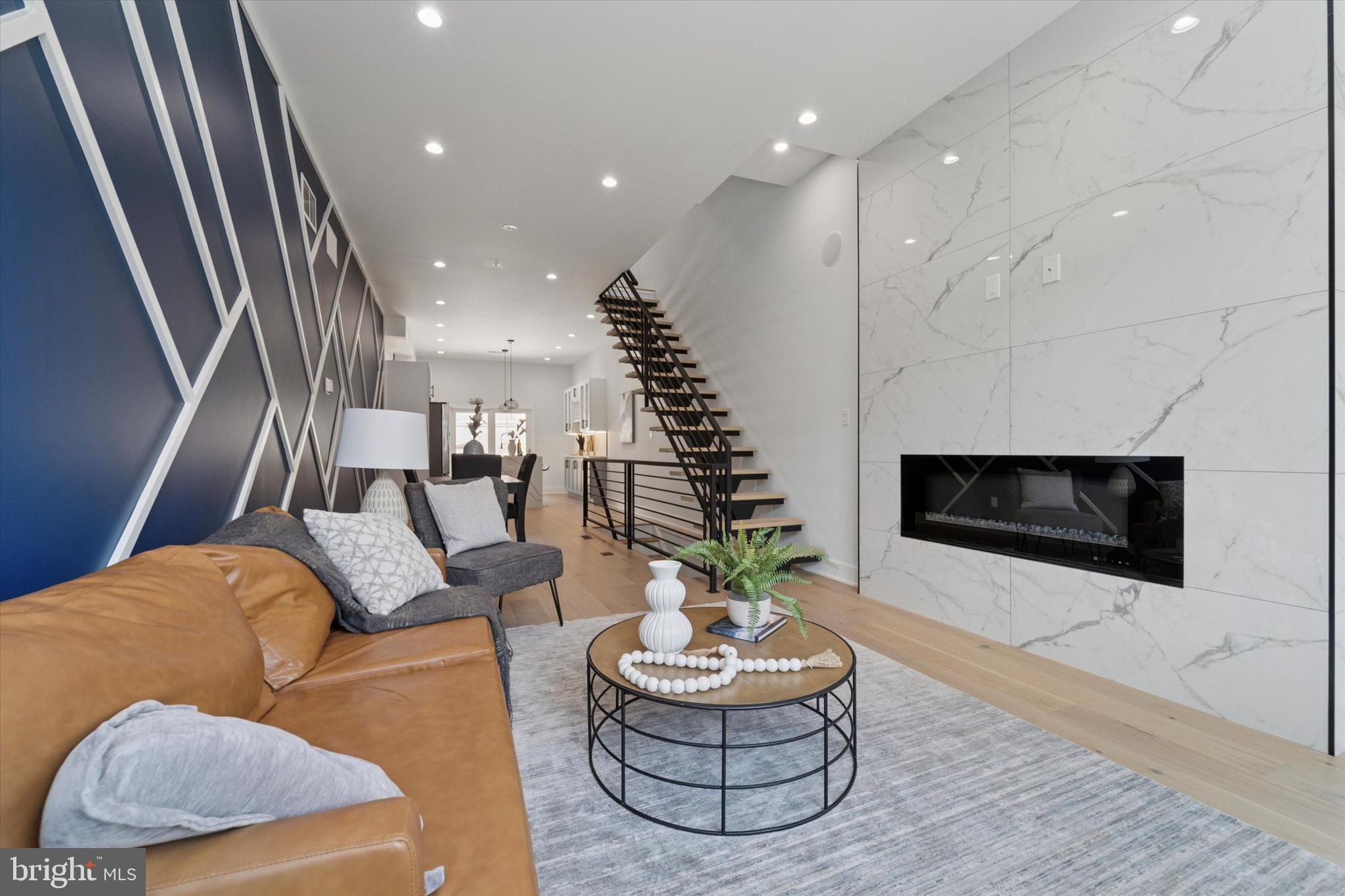 PORT RICHMOND - Residential