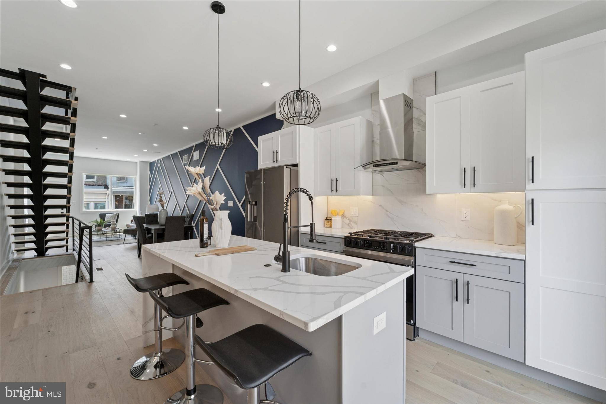 PORT RICHMOND - Residential