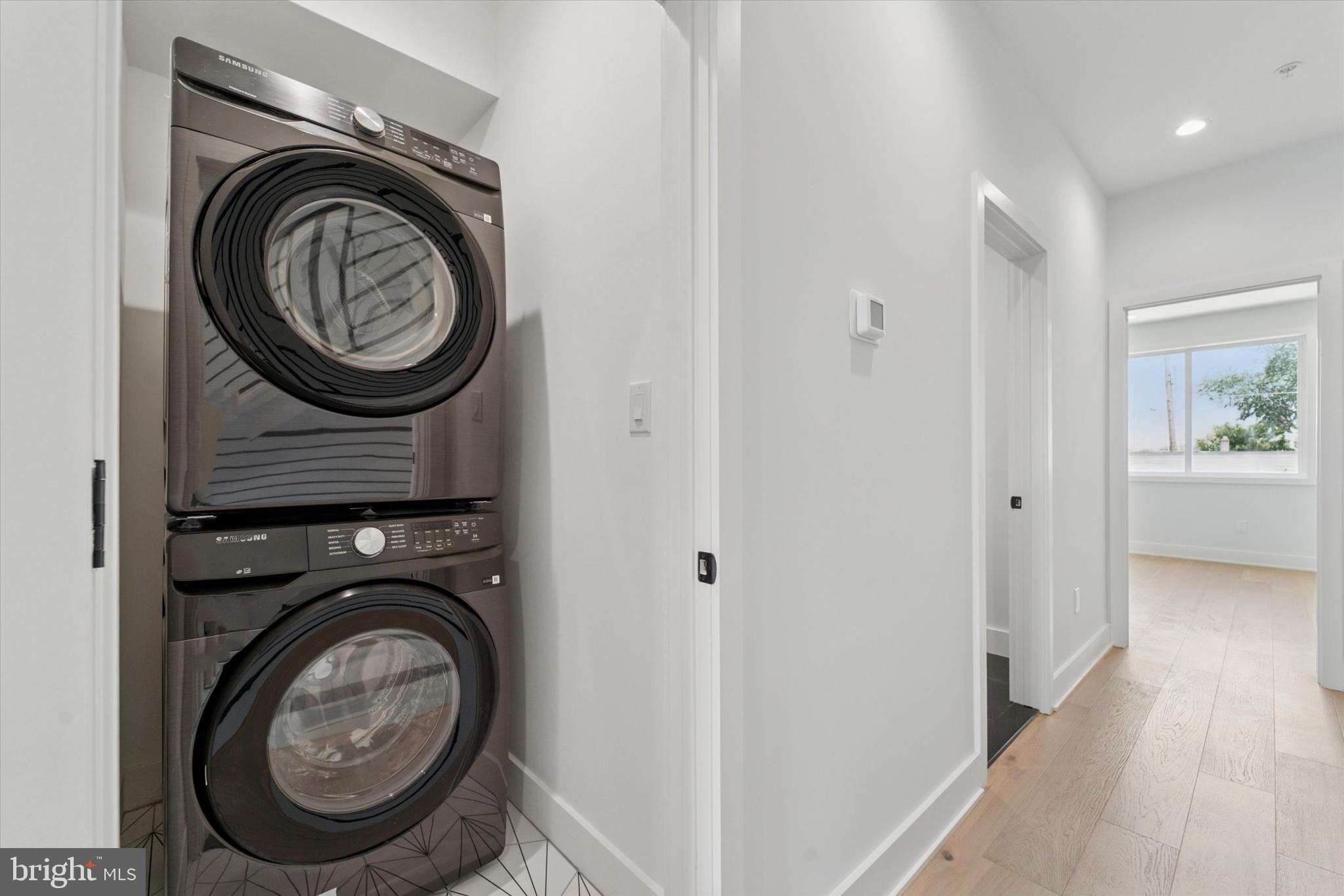 PORT RICHMOND - Residential