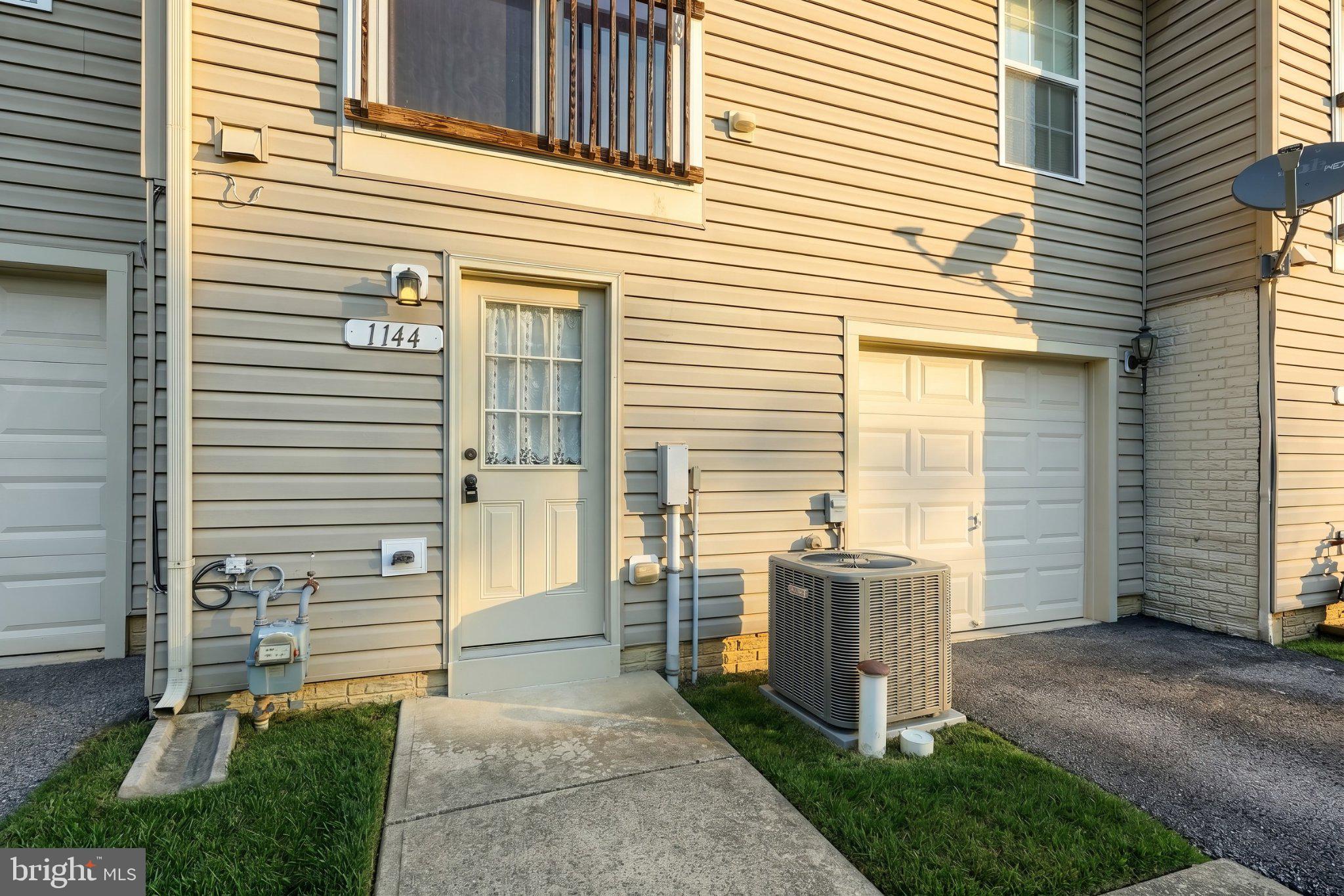 1144 BLUE BIRD LANE 18