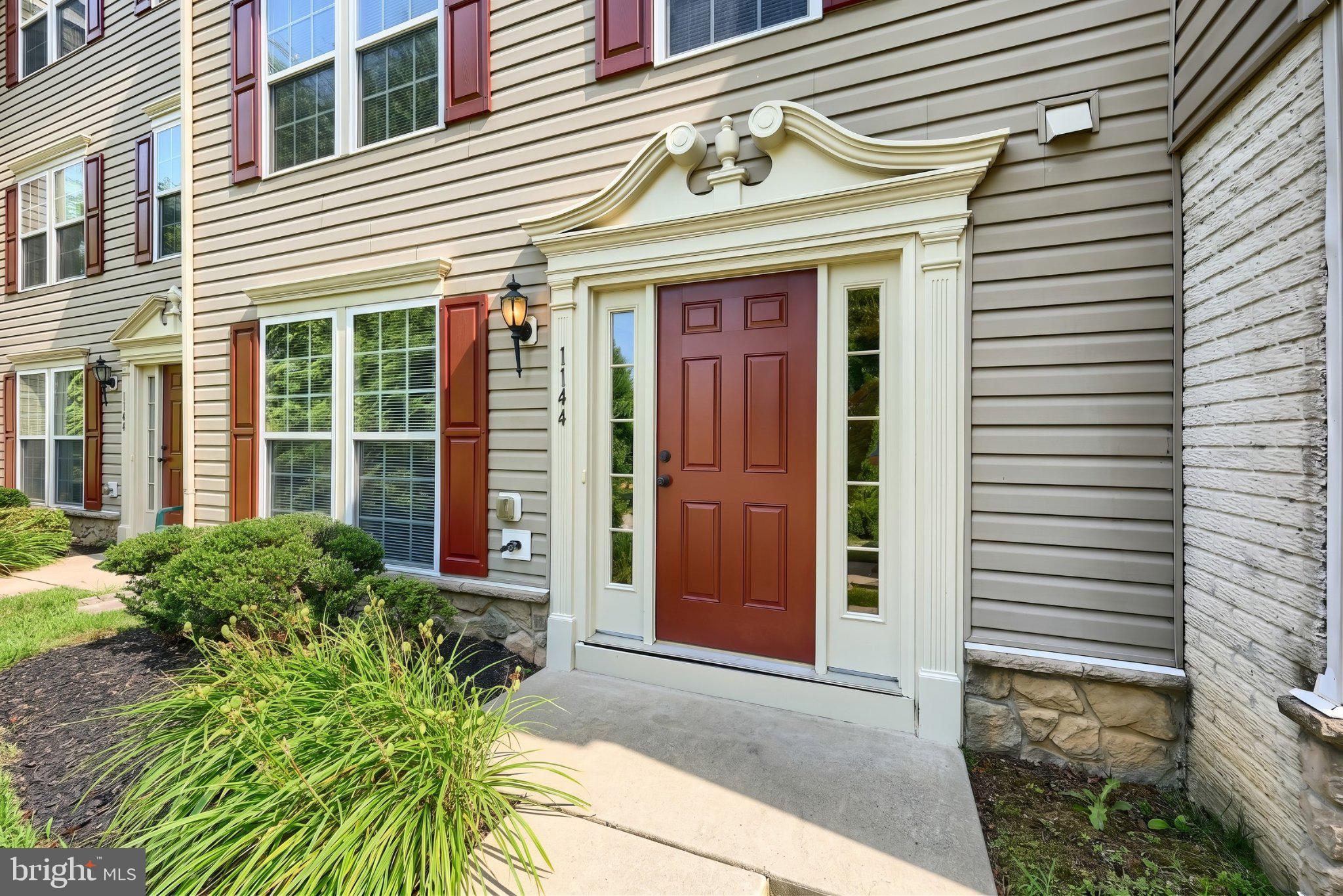 1144 BLUE BIRD LANE 18
