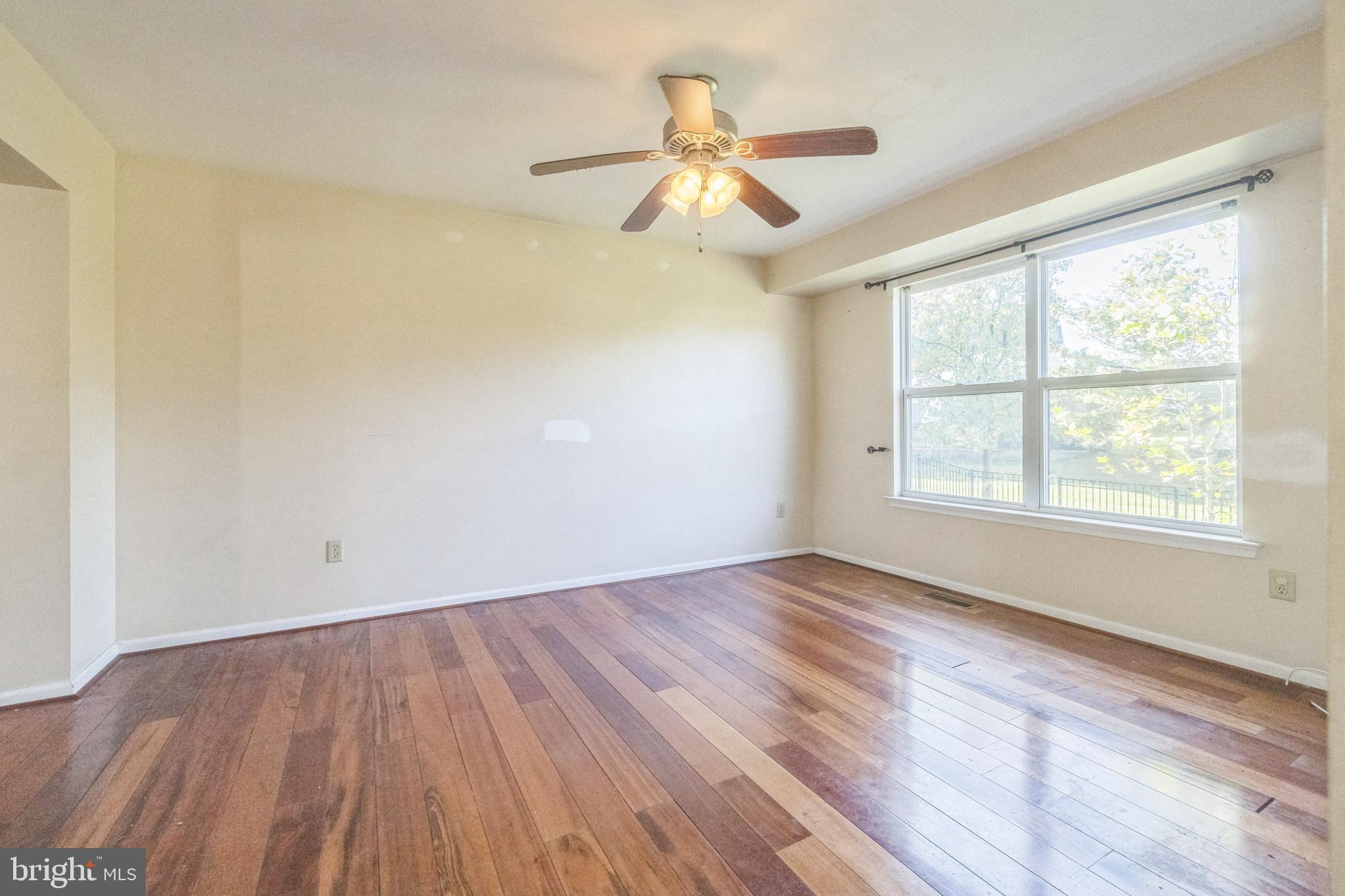 RICHLAND CT - Residential