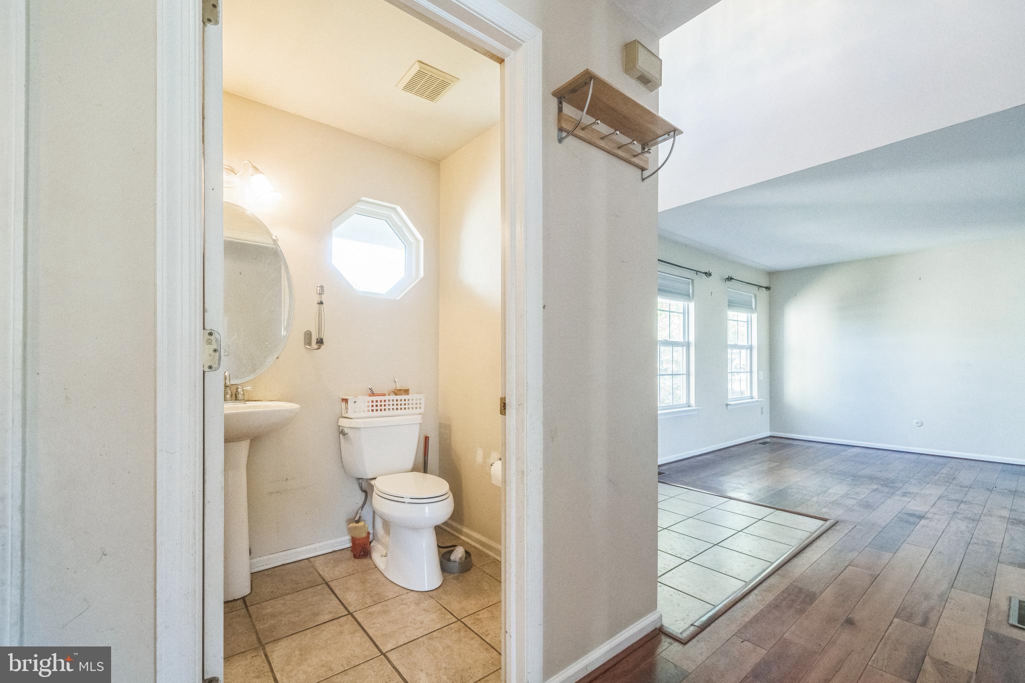 RICHLAND CT - Residential