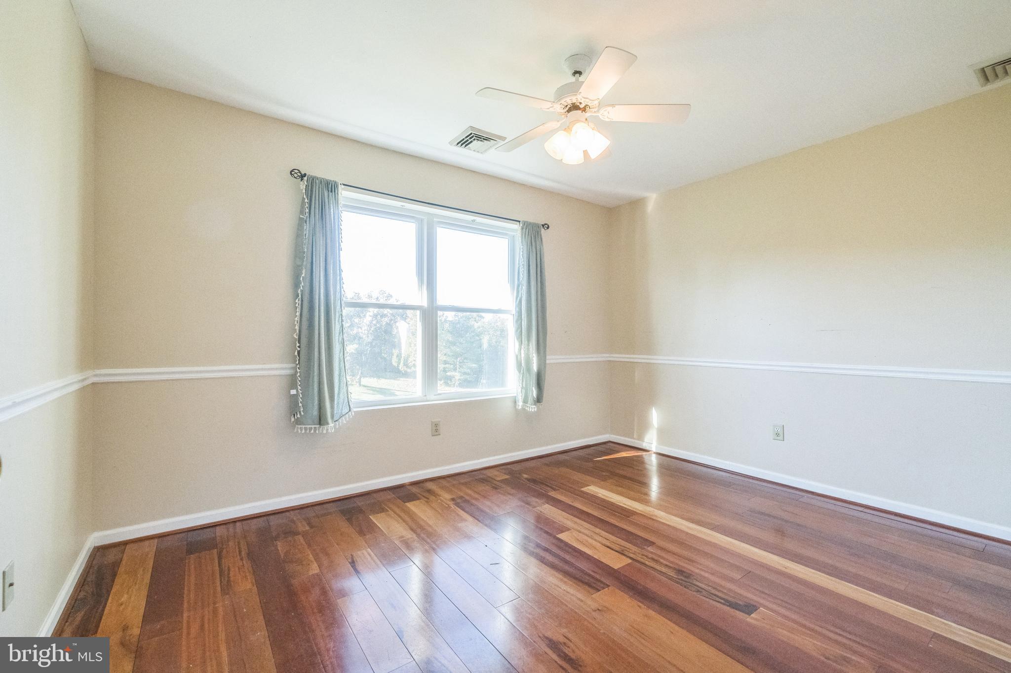 RICHLAND CT - Residential