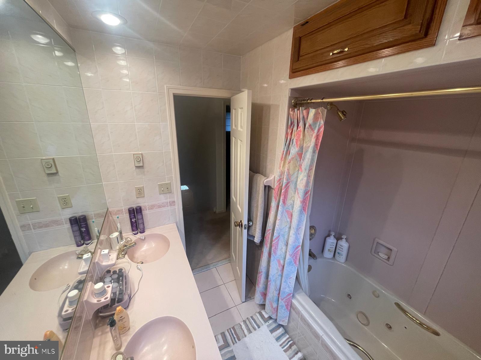 BEVERLY HILLS - Residential