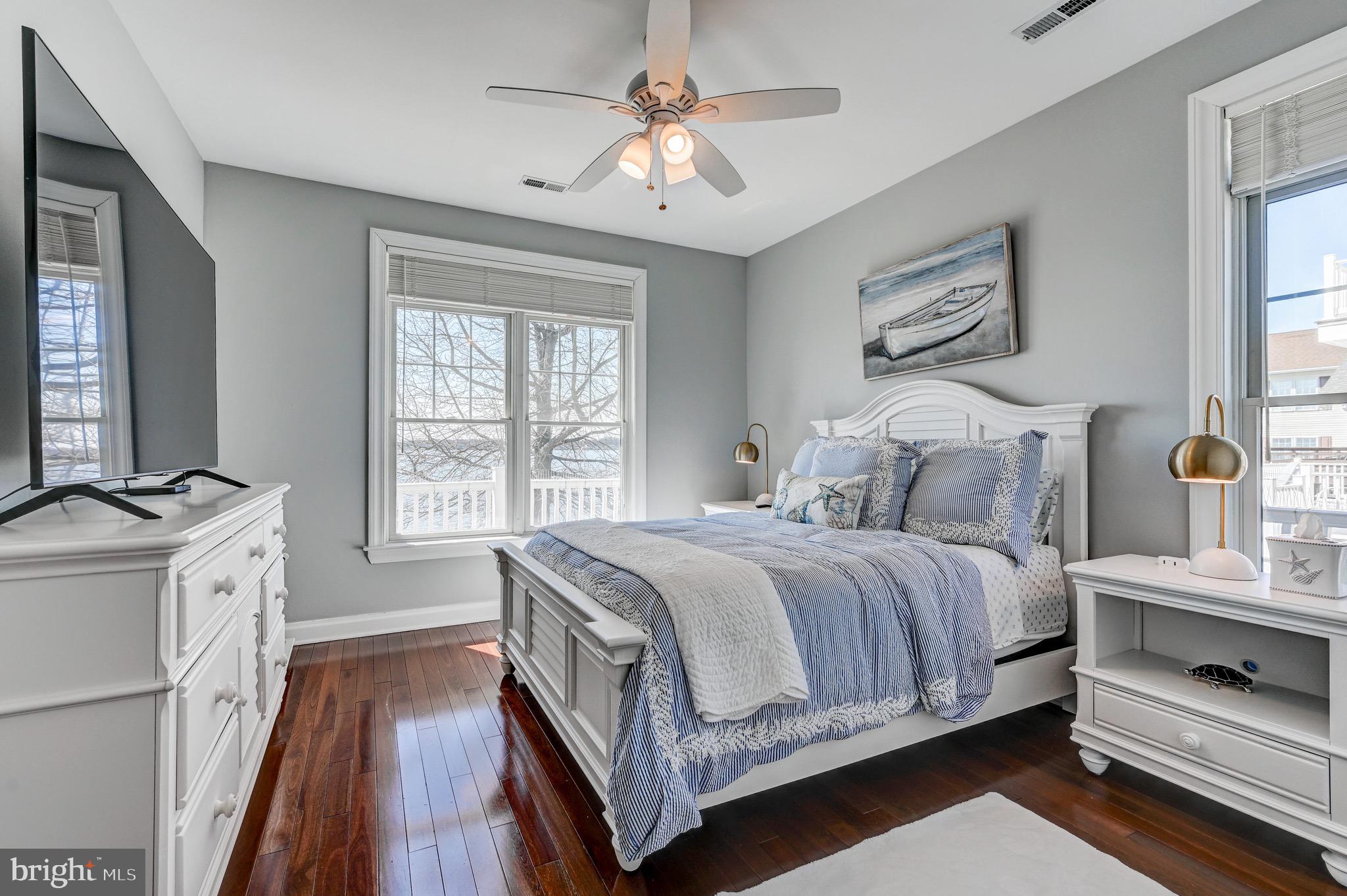 BOWLEYS QUARTERS - Residential