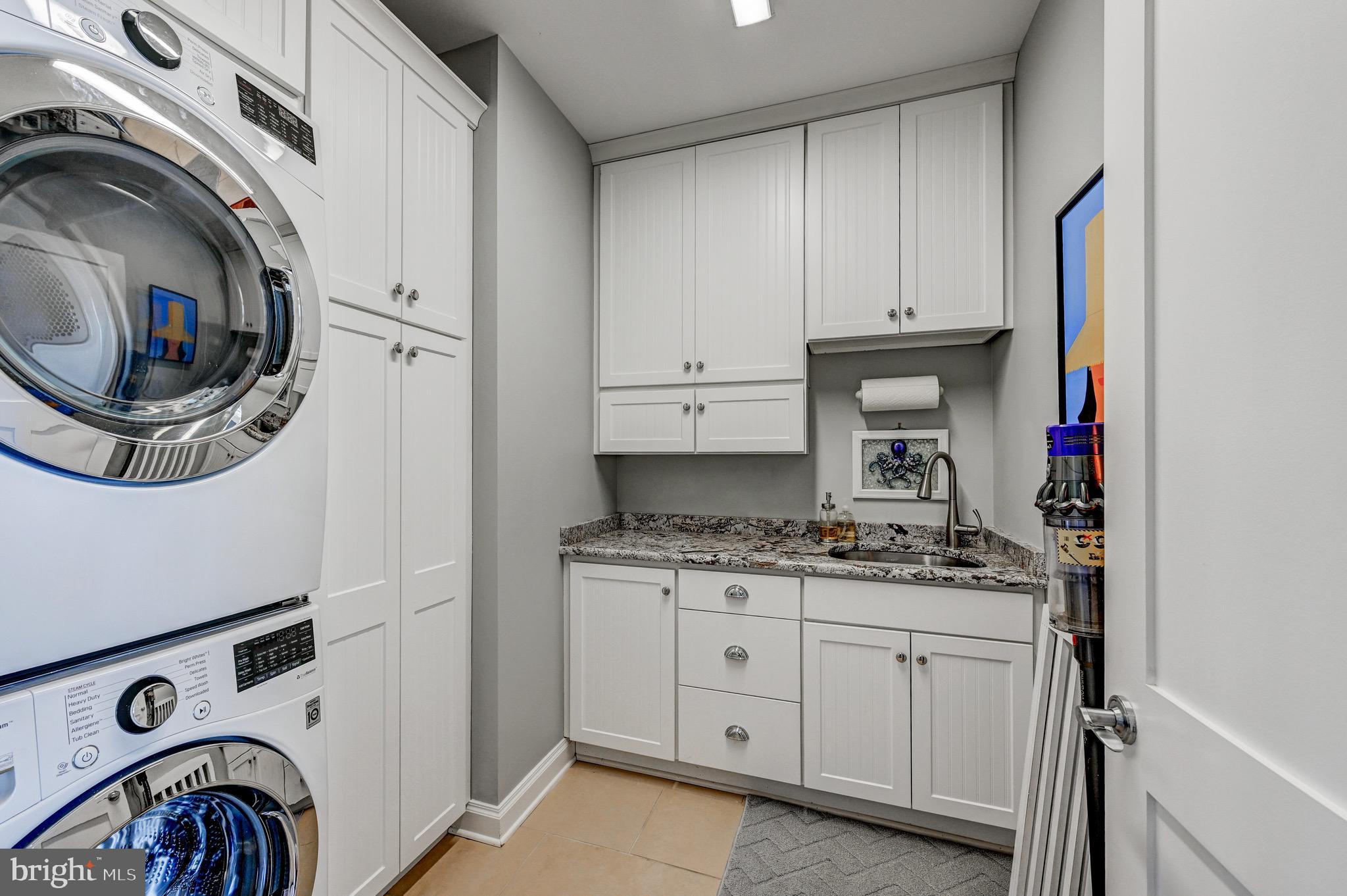 BOWLEYS QUARTERS - Residential